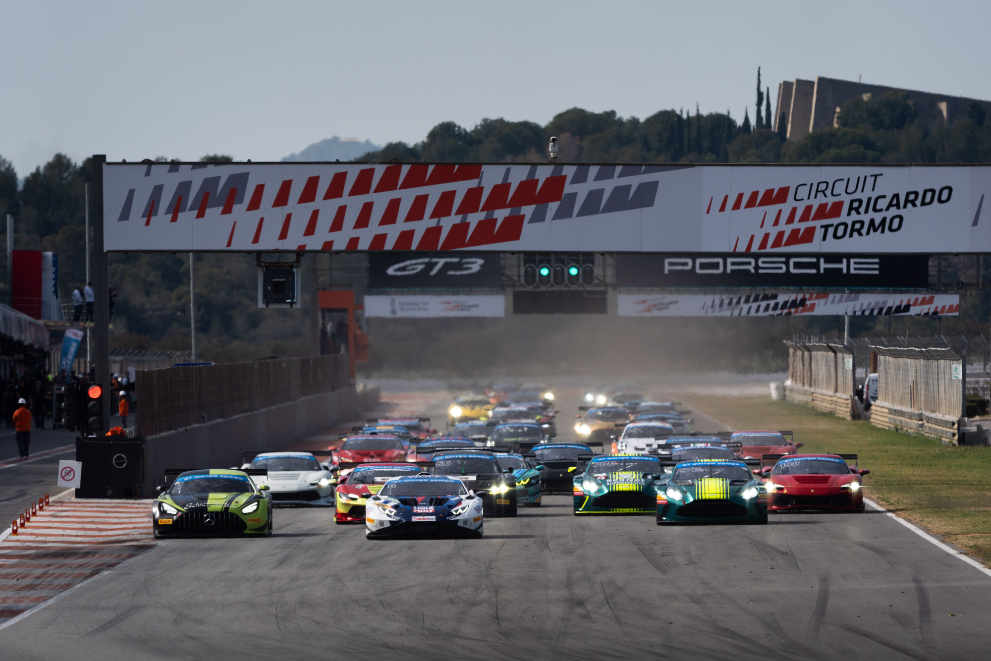 GEDLICHS GT SUMMER SERIES STARTET MIT EINEM BEEINDRUCKENDEN 20+ STARTERFELD