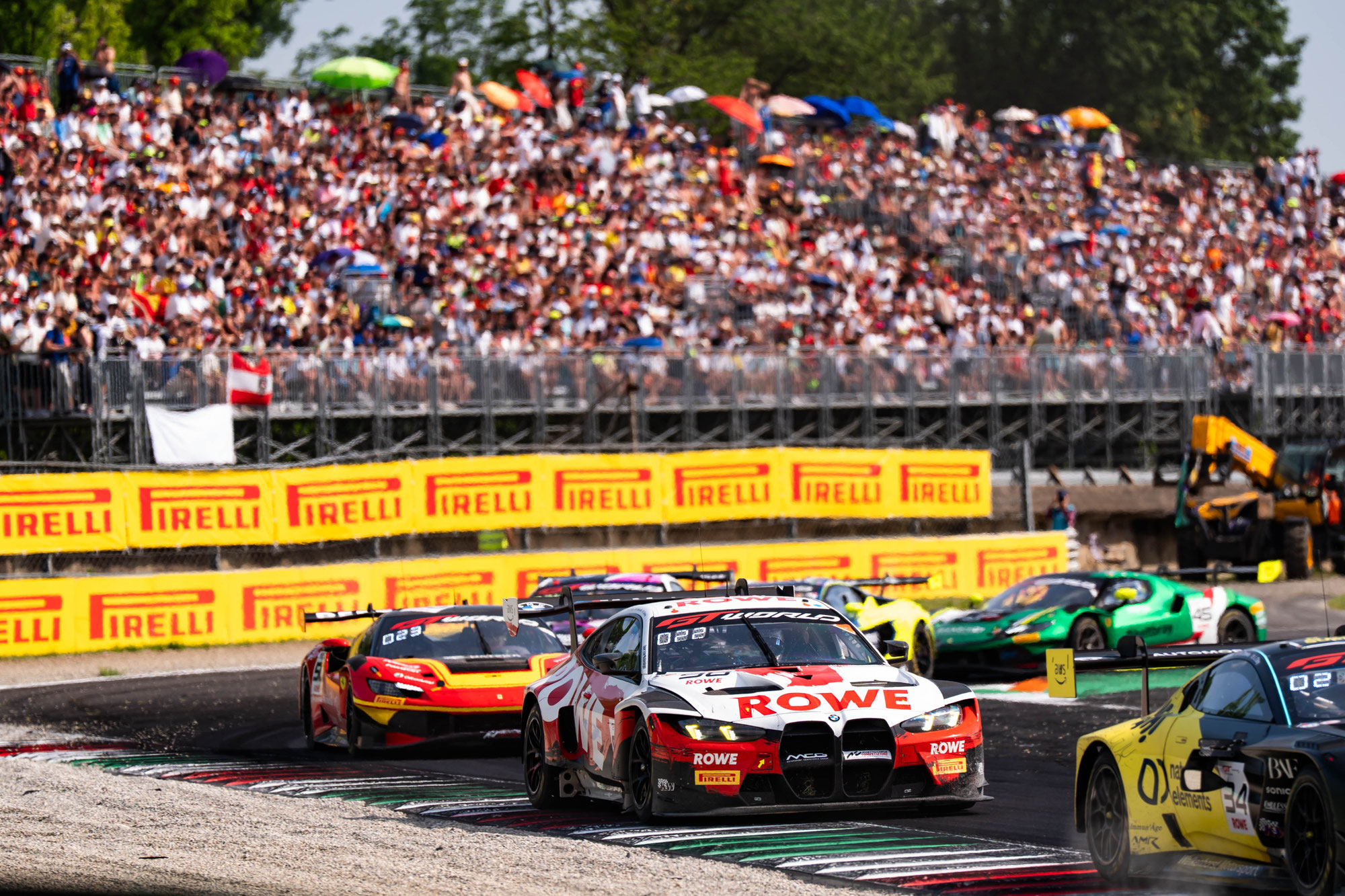 GT World Challenge Europe: Chaotisches Rennen in Monza