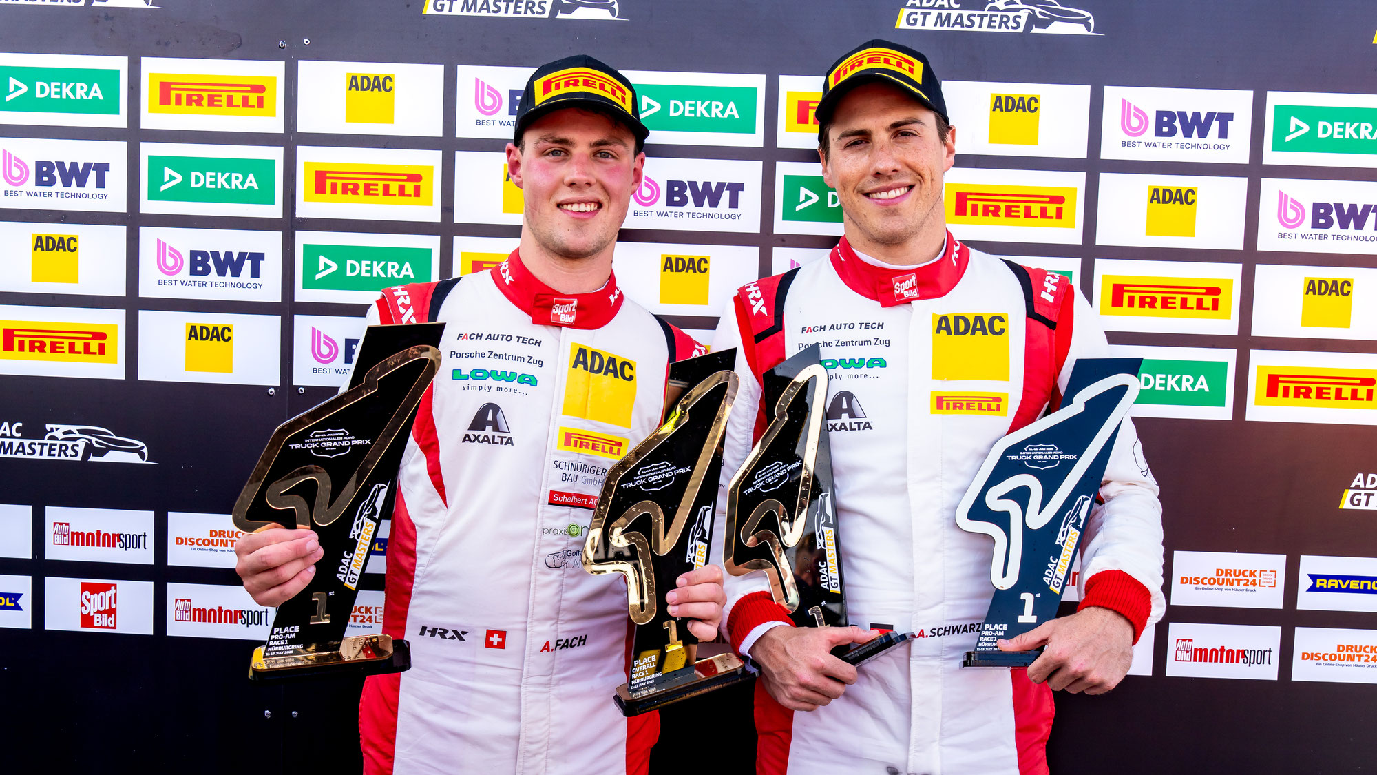 Mit schweizer Präzision zum Debütsieg: Fach Auto Tech gewinnt das Samstagsrennen am Nürburgring
