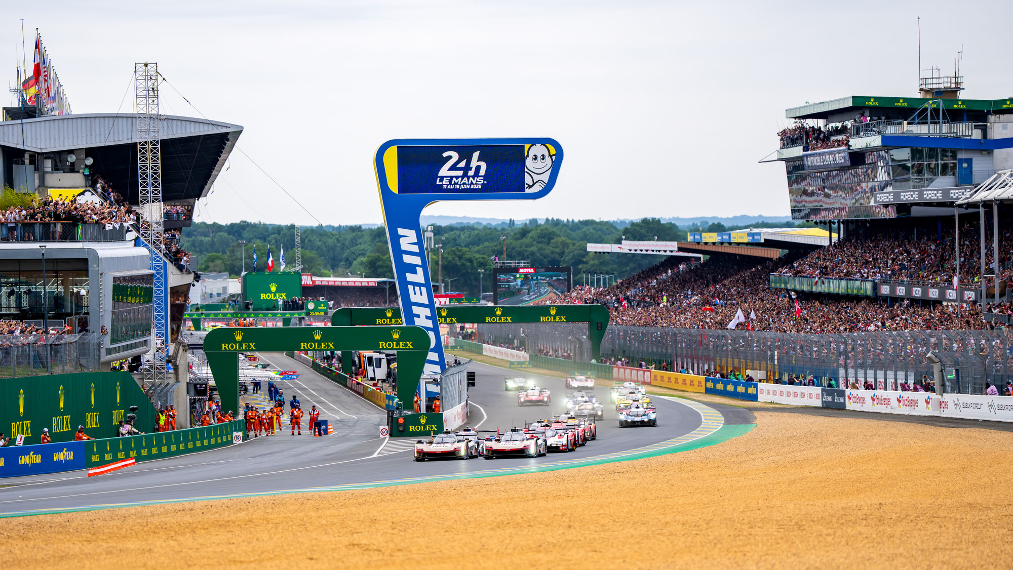Halbzeit in Le Mans: Ferrari vor Porsche – spannender Schlagabtausch an der Spitze