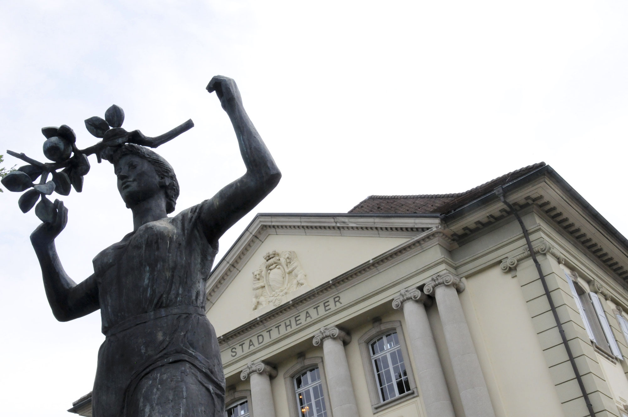 Stadttheater neu unter Doppelführung
