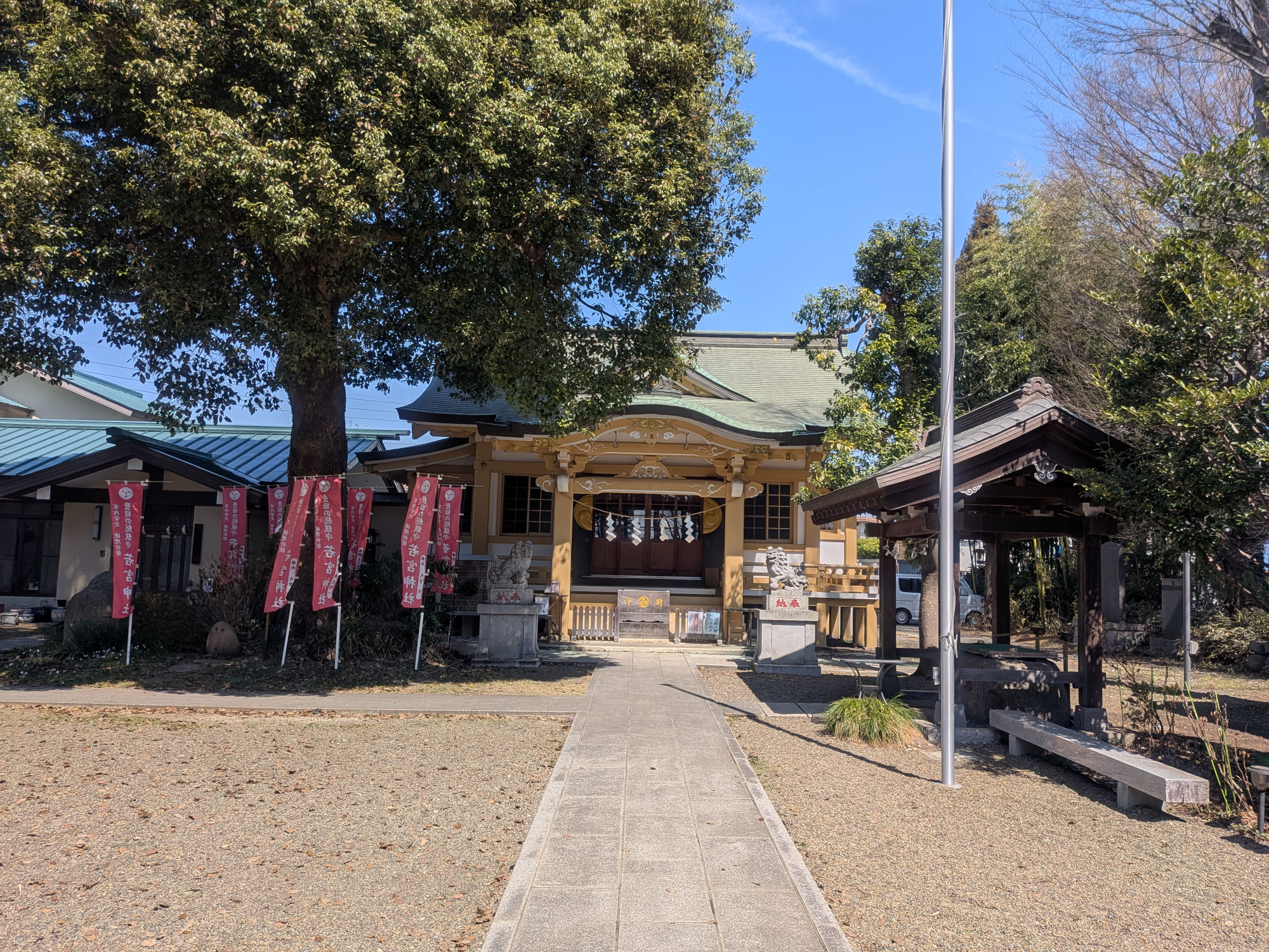 アートな御朱印と大楠に癒やされる「若宮神社」でお散歩デート