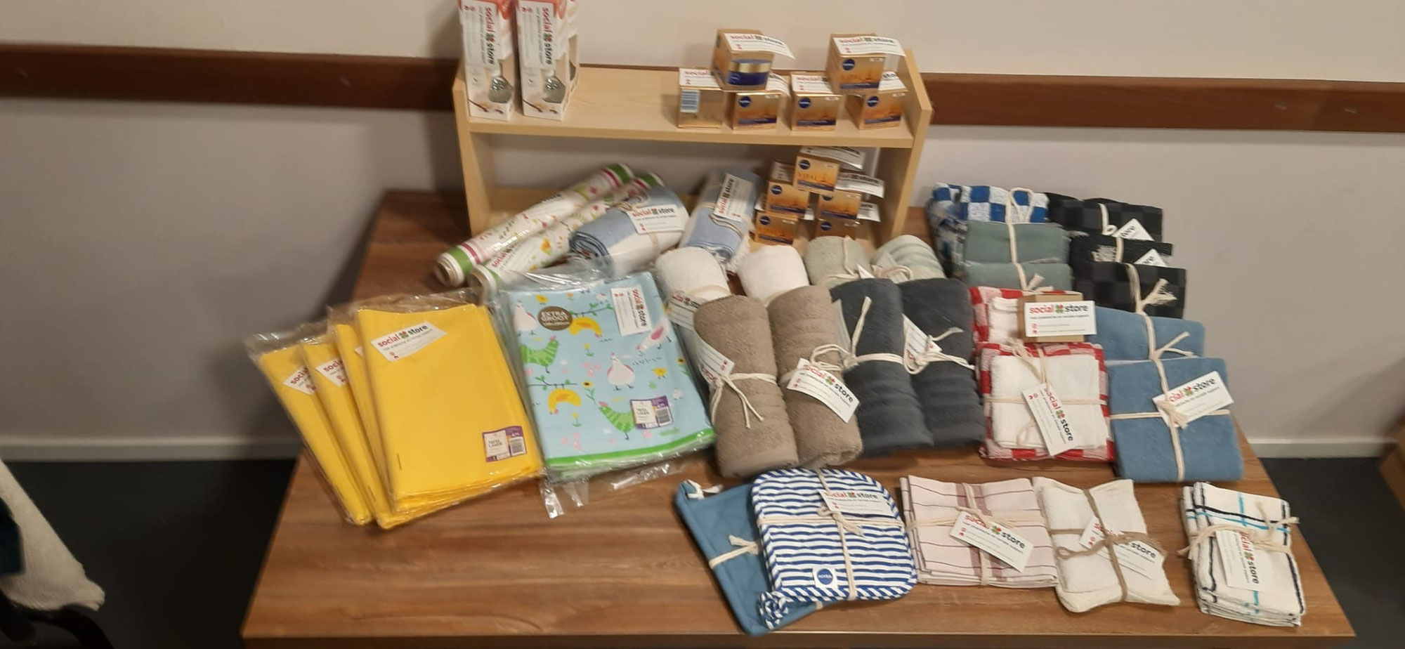 Cadeau's 2 jarig bestaan Social Store
