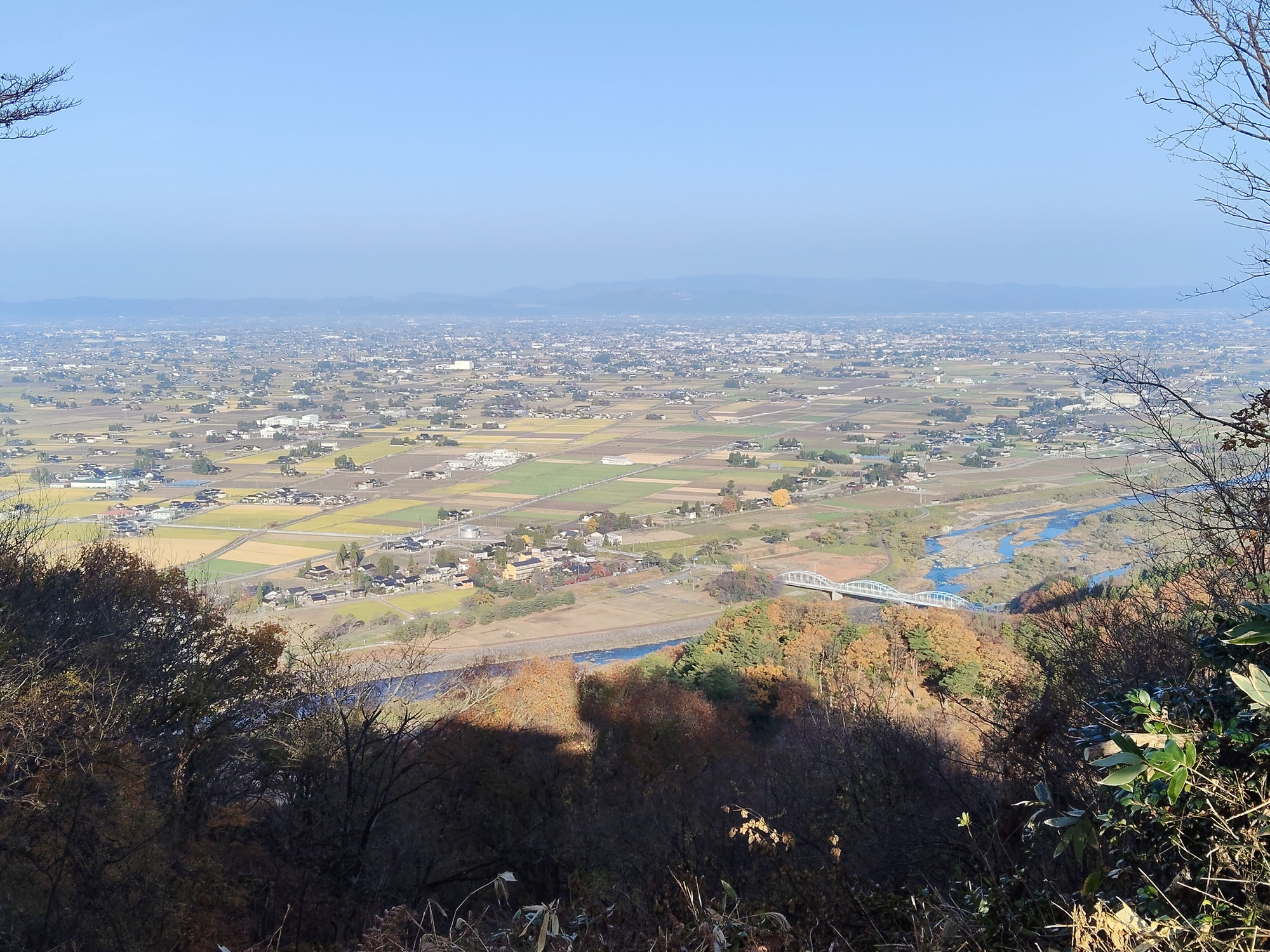 三条山遊歩道整備進む