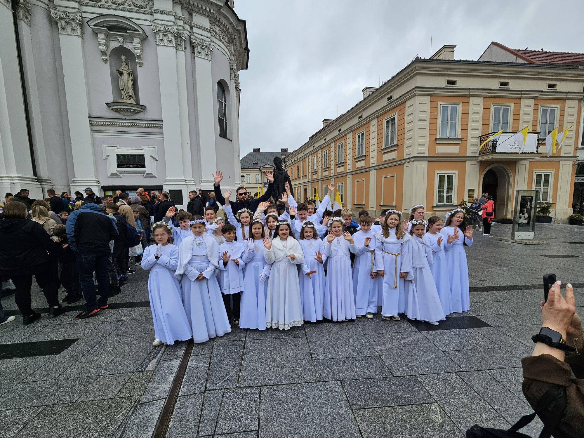 Wycieczka dzieci pierwszokomunijnych