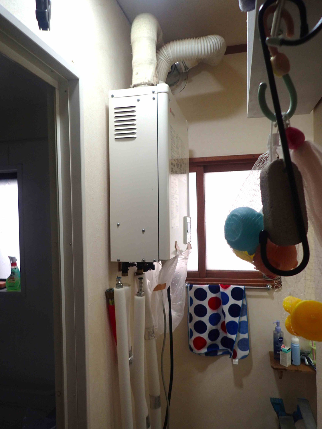 【小樽市】壁掛けの給湯ボイラーから水漏れしているので交換したい・・・