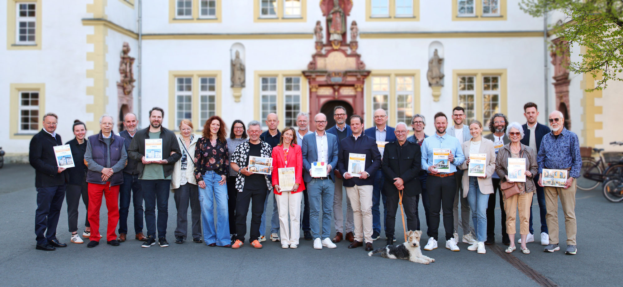 Wer hat die schönste Fassade im Kreis Paderborn? Maler- und Lackierer-Innung Paderborn kürt die Gewinner des aktuellen Fassadenwettbewerbs