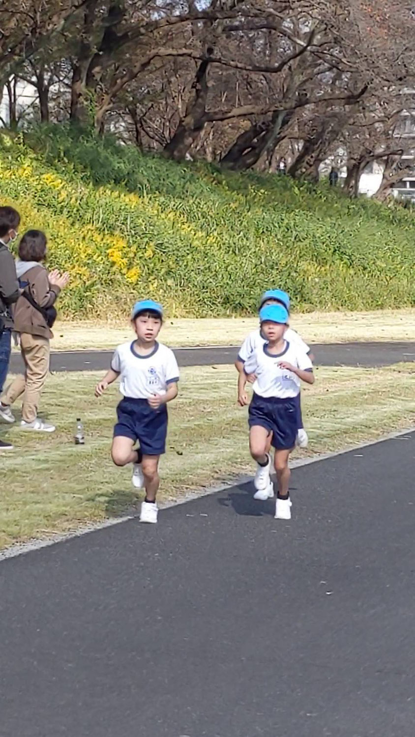 小学校、マラソン大会でしたが・・