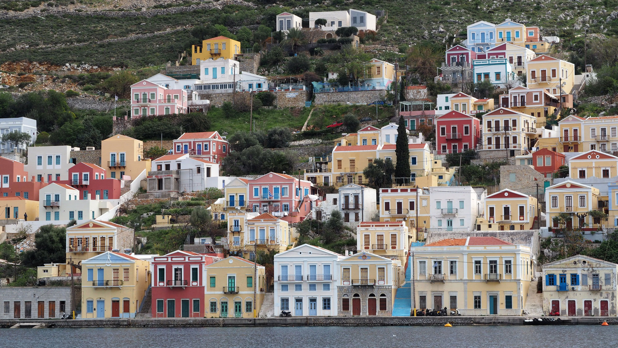 Symi, architektonisches Juwel im Dodekanes