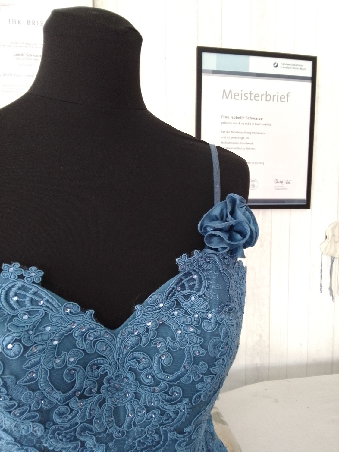 Dein Abendkleid kürzen oder ändern lassen