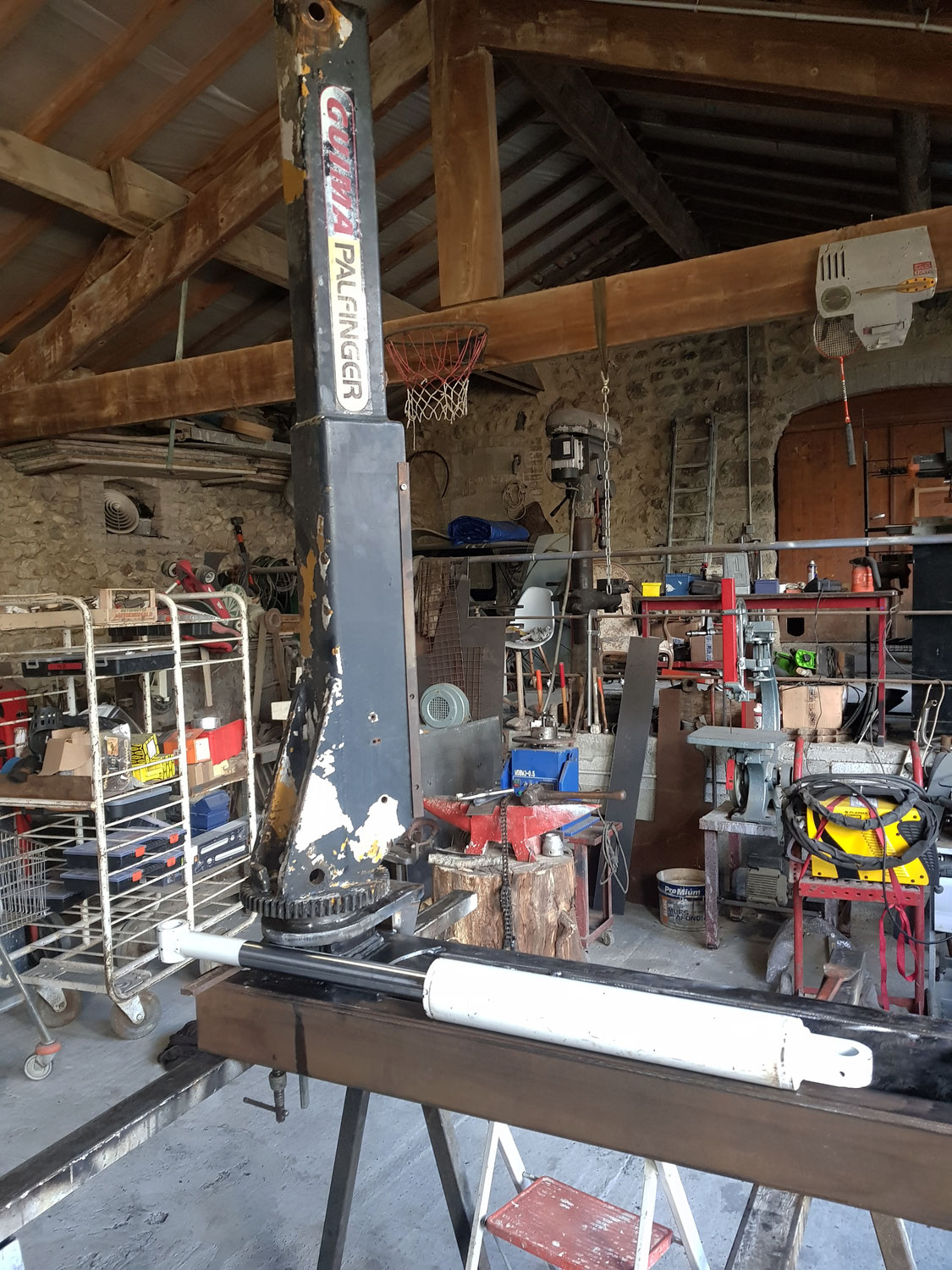 Restauration d'une grue de camion