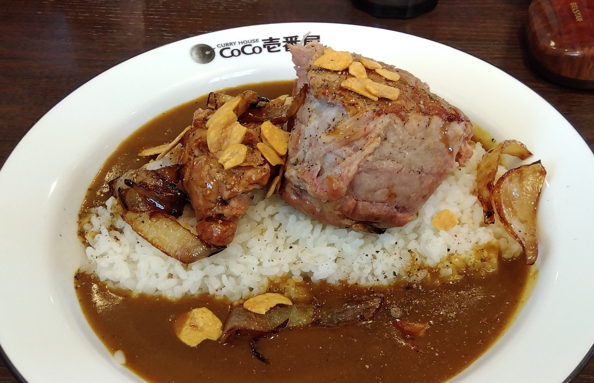 CoCo壱番屋でガツンと肉魂カレー。