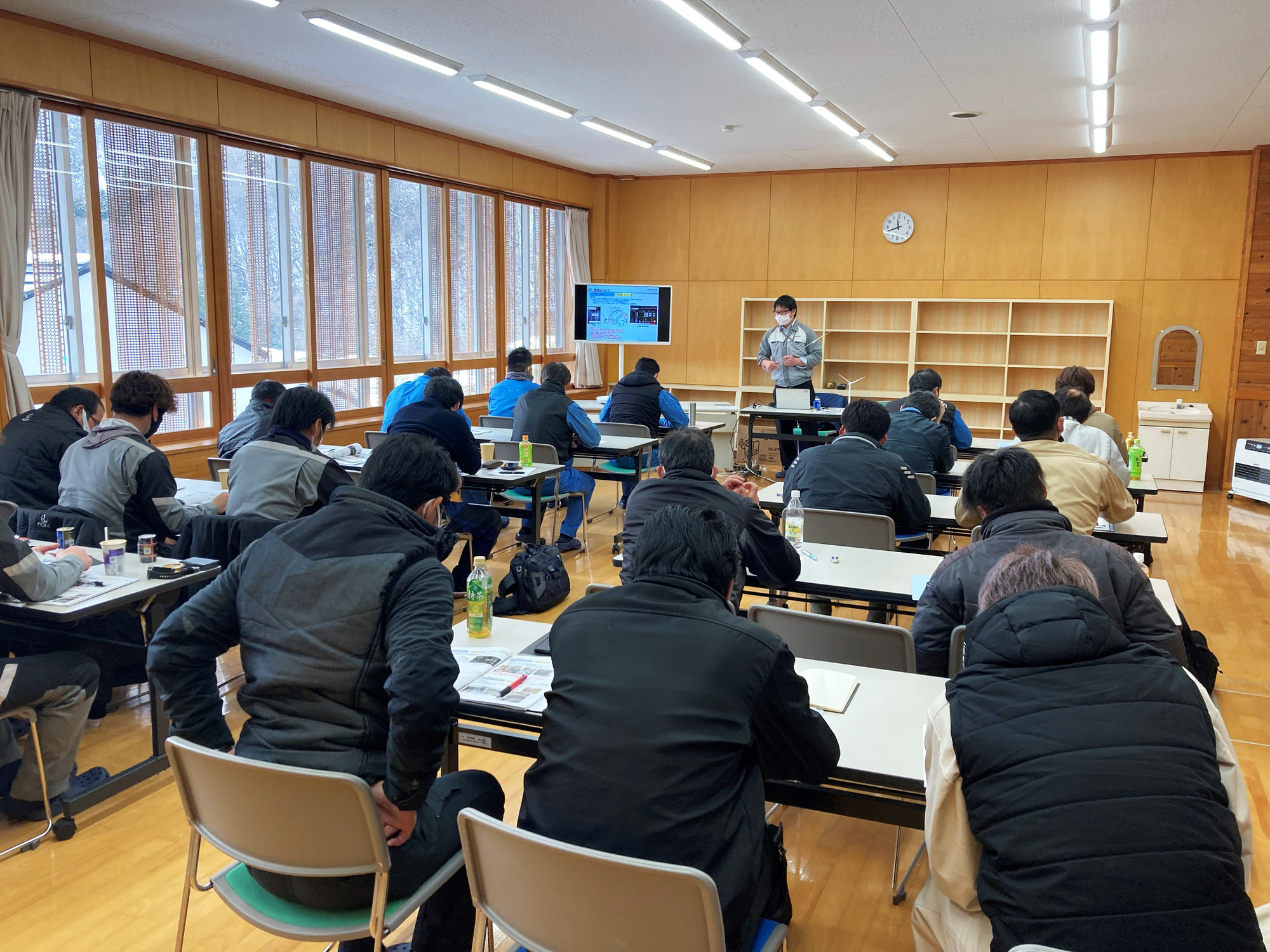 FOM会員に向けて日立風車整備員教育を行いました。