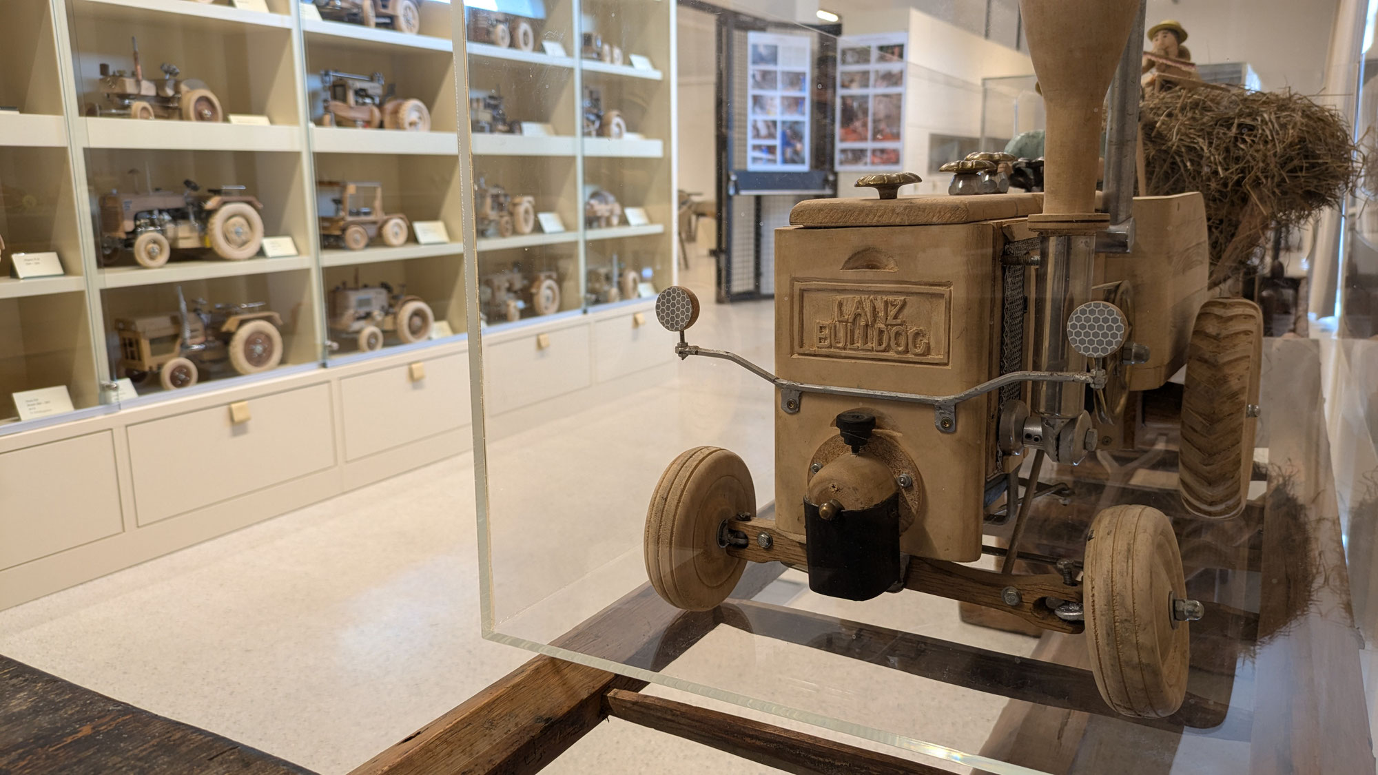 Sonderausstellung „Miniaturkunstwerke ganz groß“