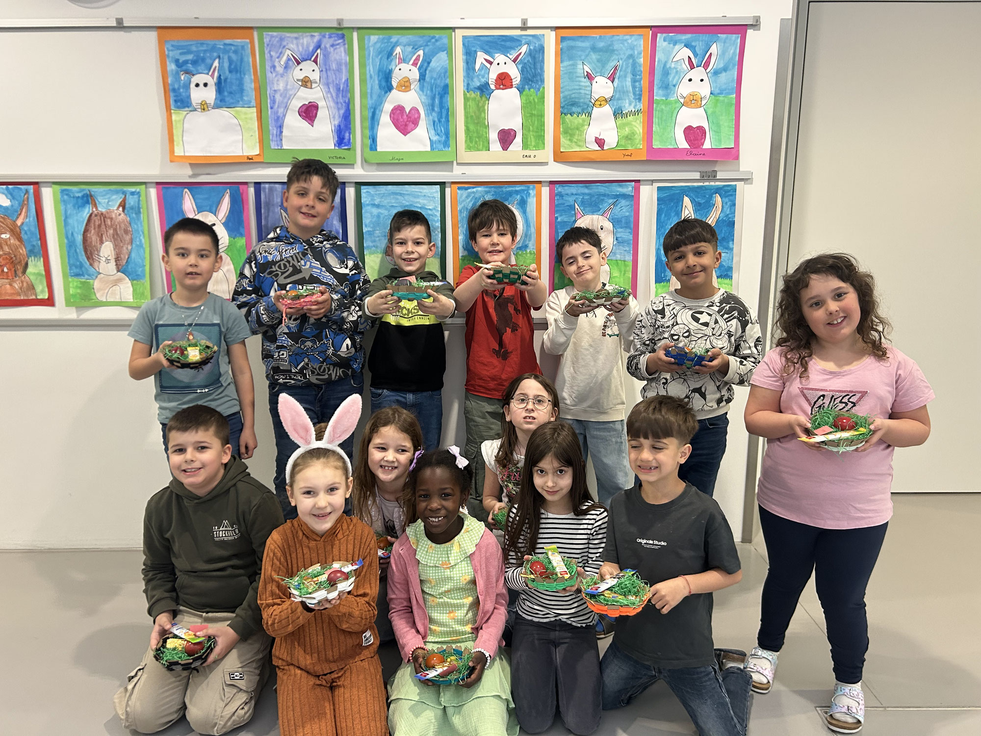 Osterhase in der Volksschule