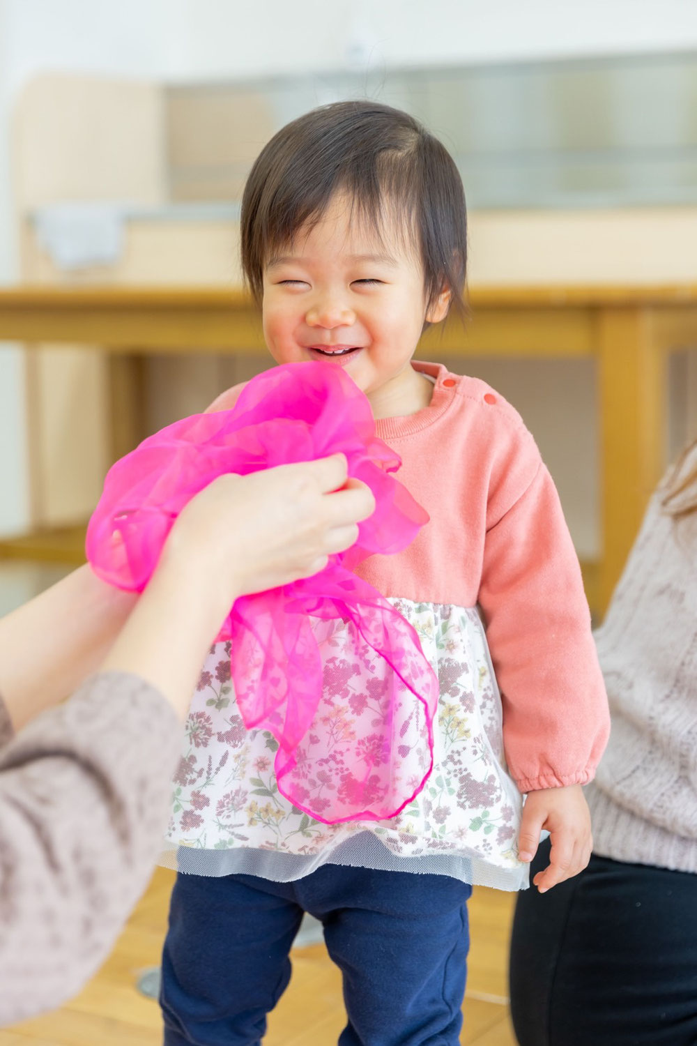 使い方いろいろ♡シフォンスカーフ②　稲垣ちえみ 岡崎市 子育て リトミック