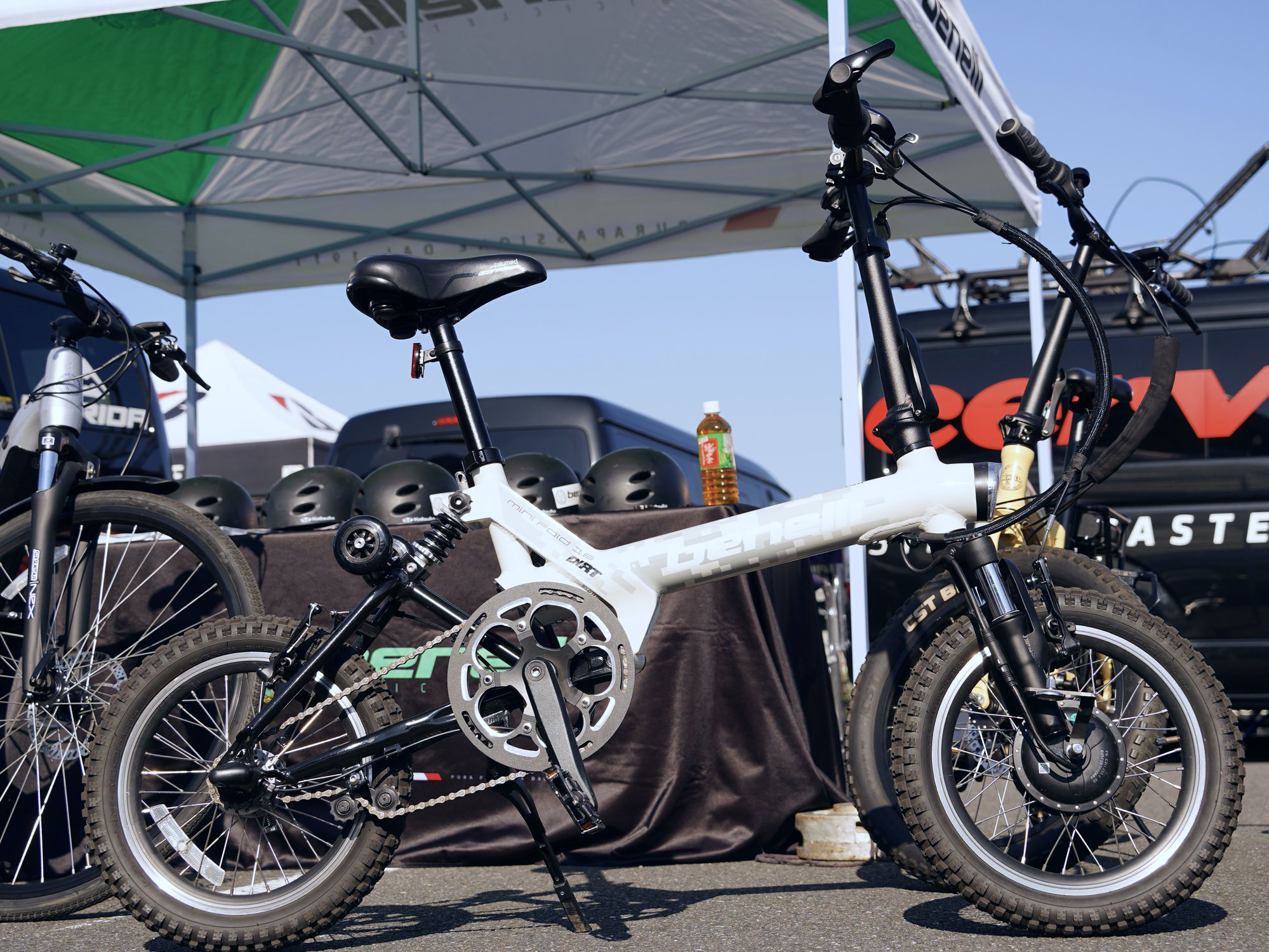 折りたたみができる!!おしゃれな電動自転車BENELLI mini Fold16 DIRT E-BIKE