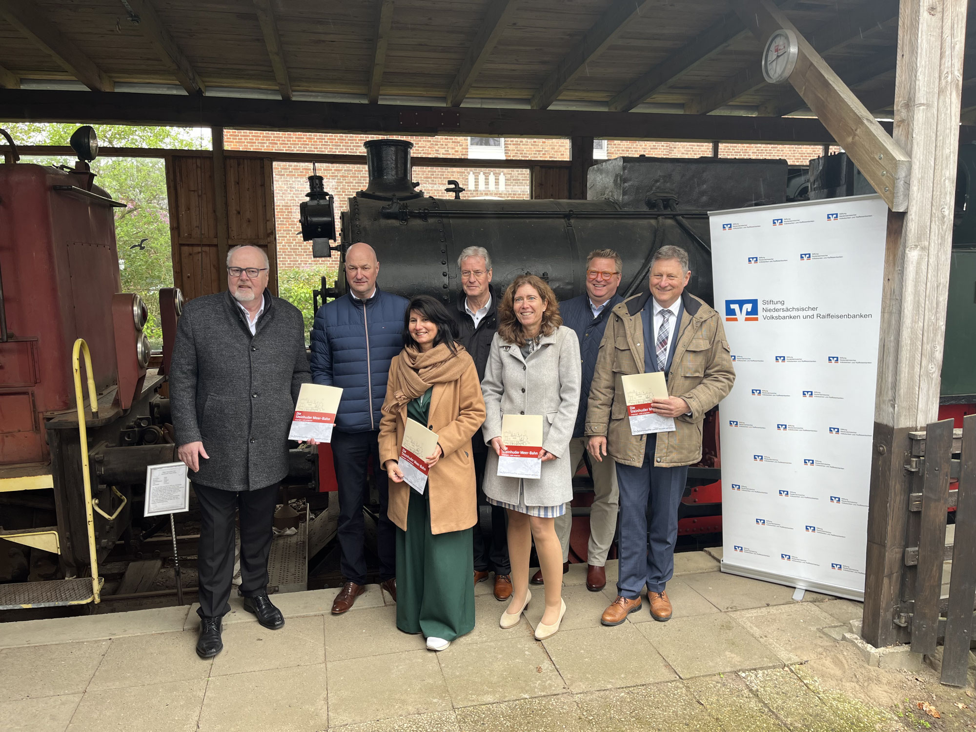 Stiftung Niedersächsischer Volksbanken und Raiffeisenbanken zu Besuch im Museum