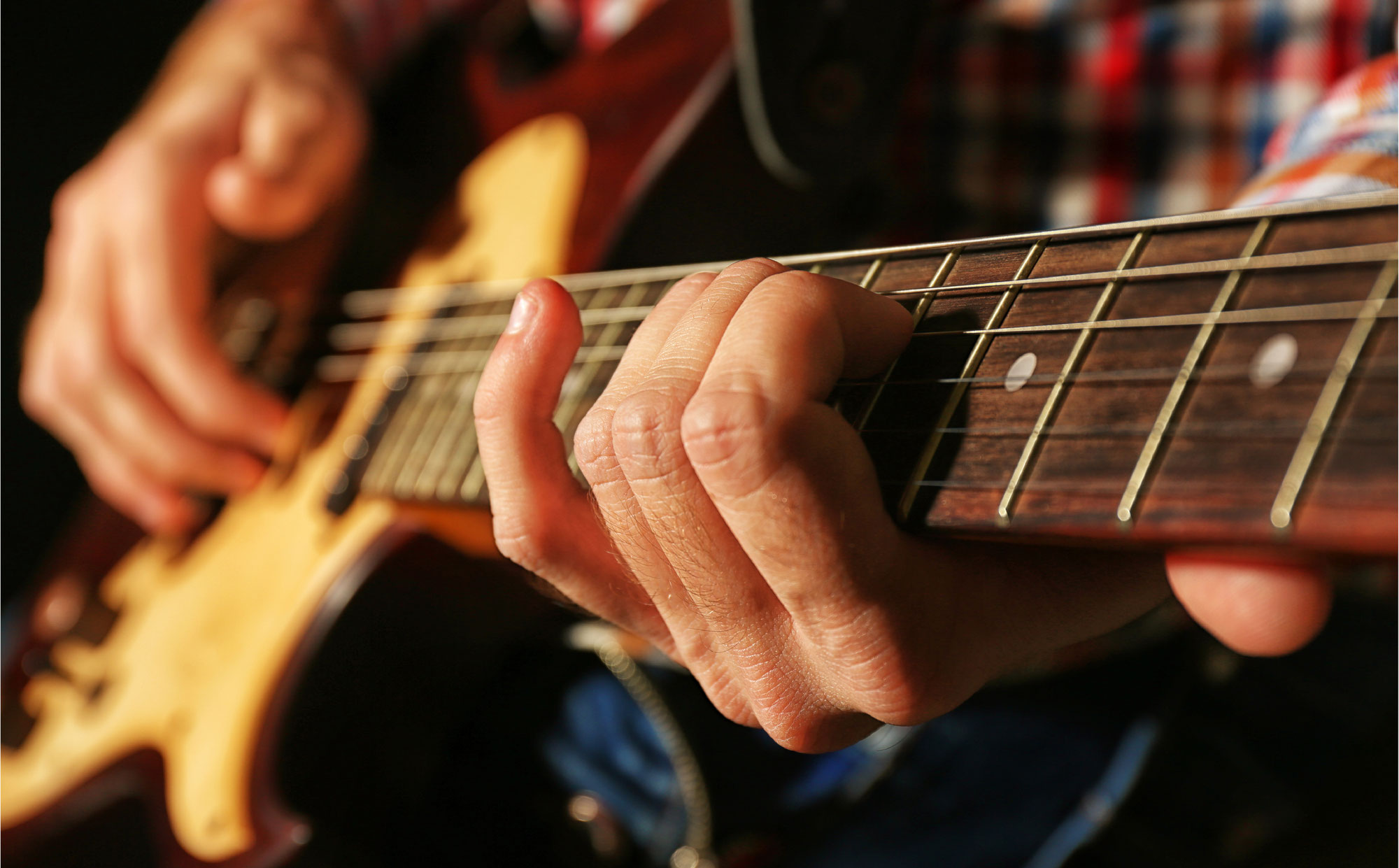 Man Braucht Keinen Umhang Um Ein Held Zu Sein Helden An Der Gitarre
