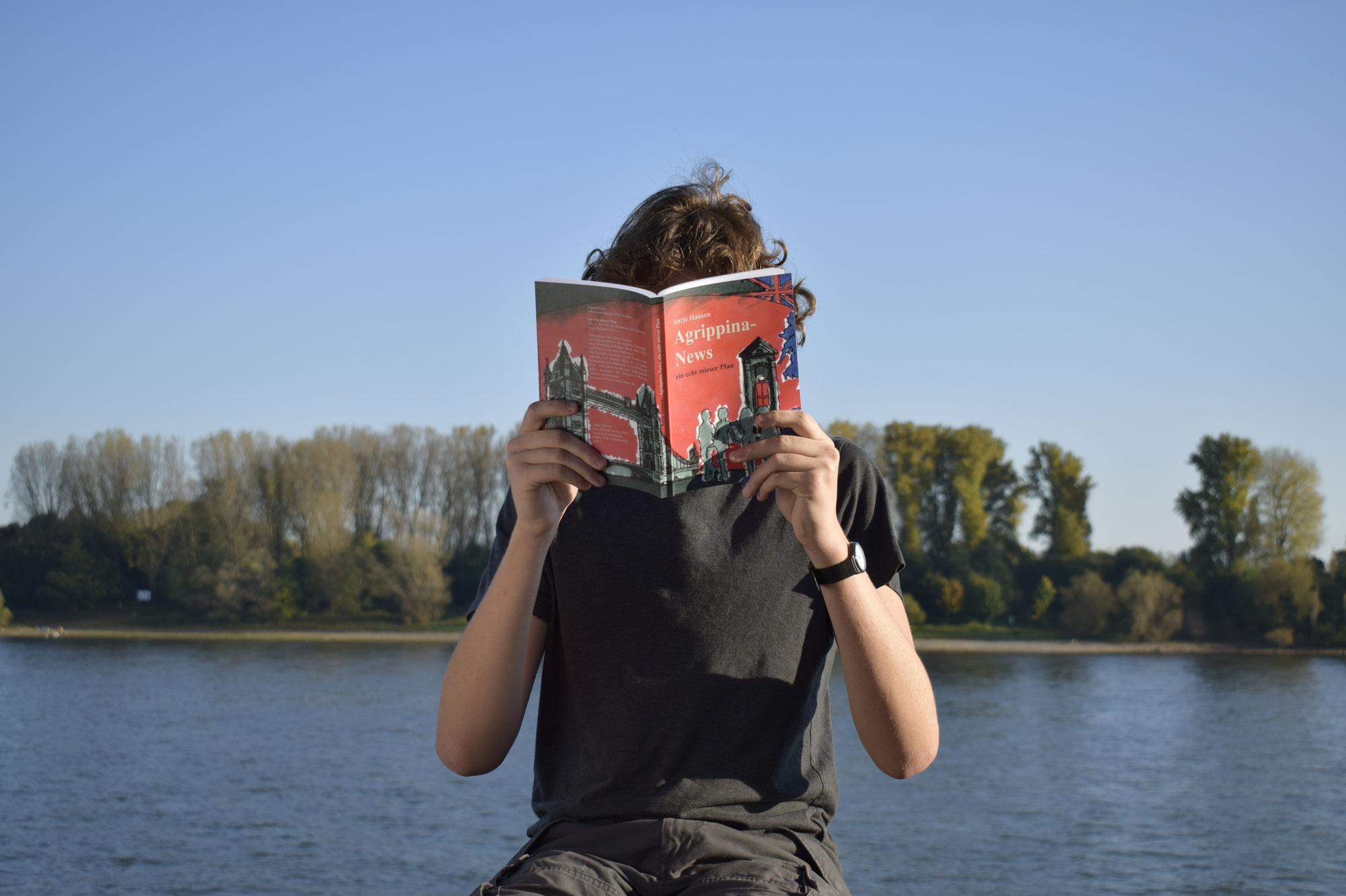Buch vs. Smartphone