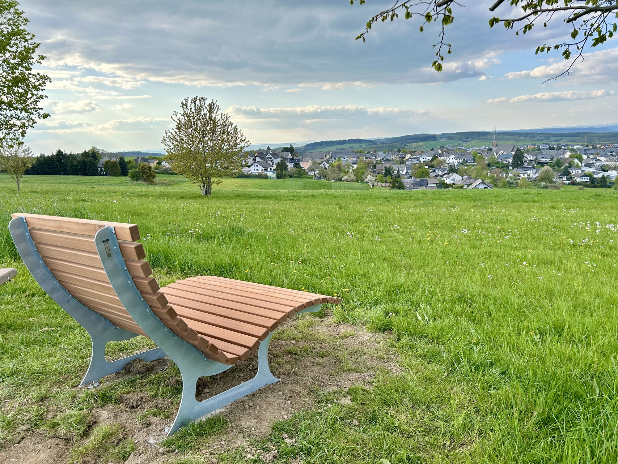 Zwei neue Wellness-Relax Liegen bereichern die Aussichtspunkte