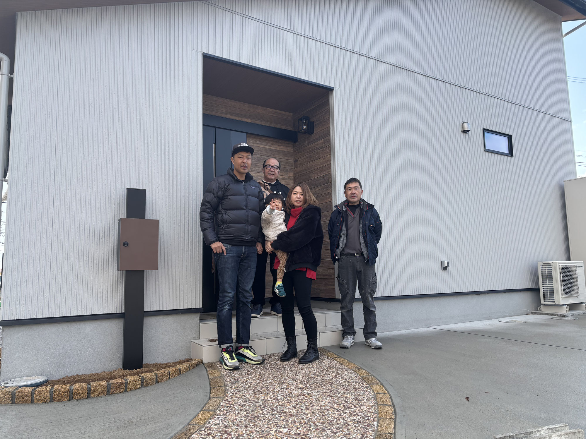 栄田町の1棟目の引渡しです。