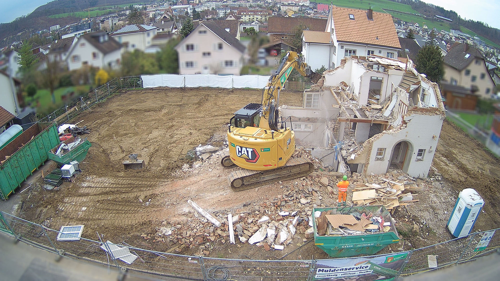 Altes weicht für Neues - Rückbau und Baugrubenaushub in Lausen