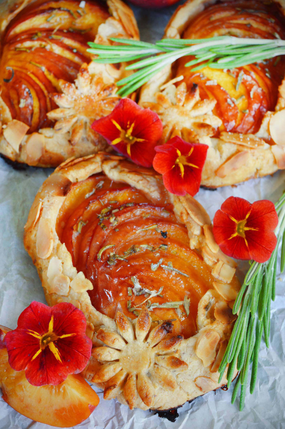 Mini-Nektarinen-Rosmarin-Galettes