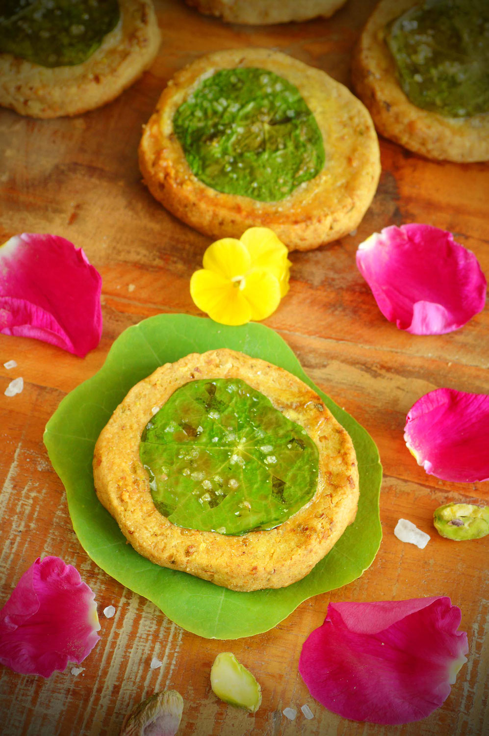 Kapuzinerkresse-Salz-Pistazien-Cookies