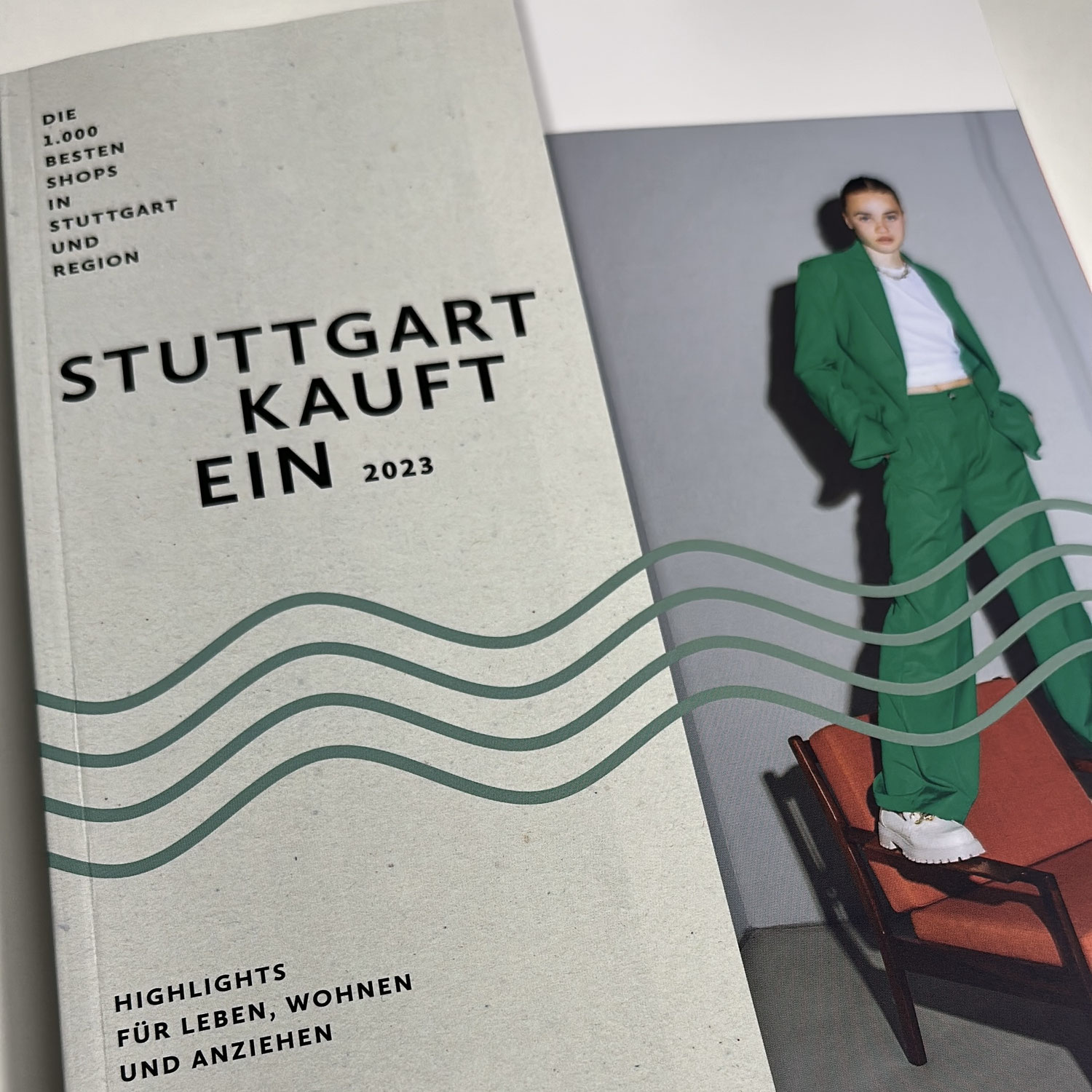 STUTTGART KAUFT EIN Magazin 2023 mit Freizeitpark Traveller