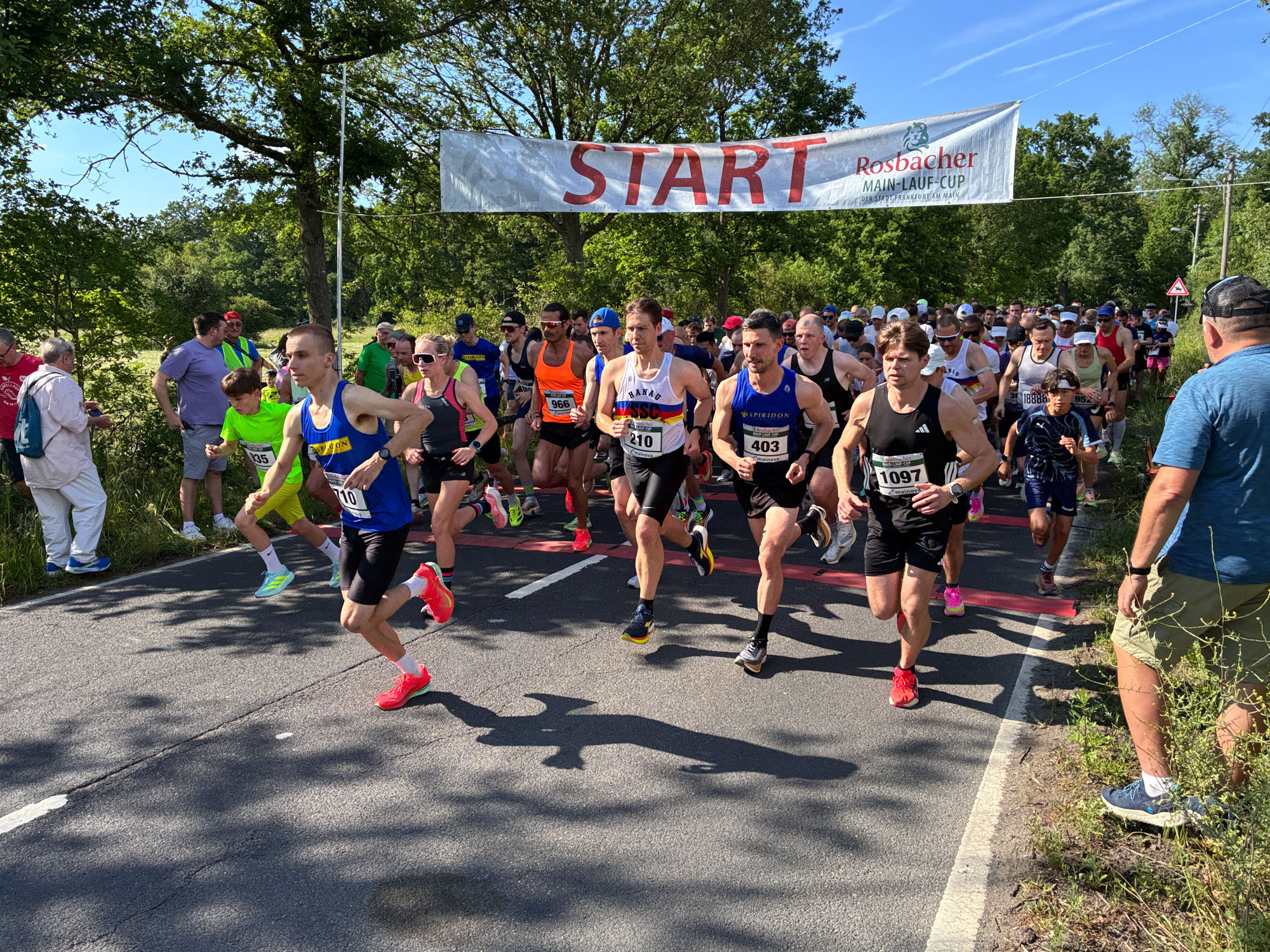 Pfingst-Sportfest 2026 - Hochsommerliche Temperaturen lockten Sportbegeisterte in den Schwanheimer Wald