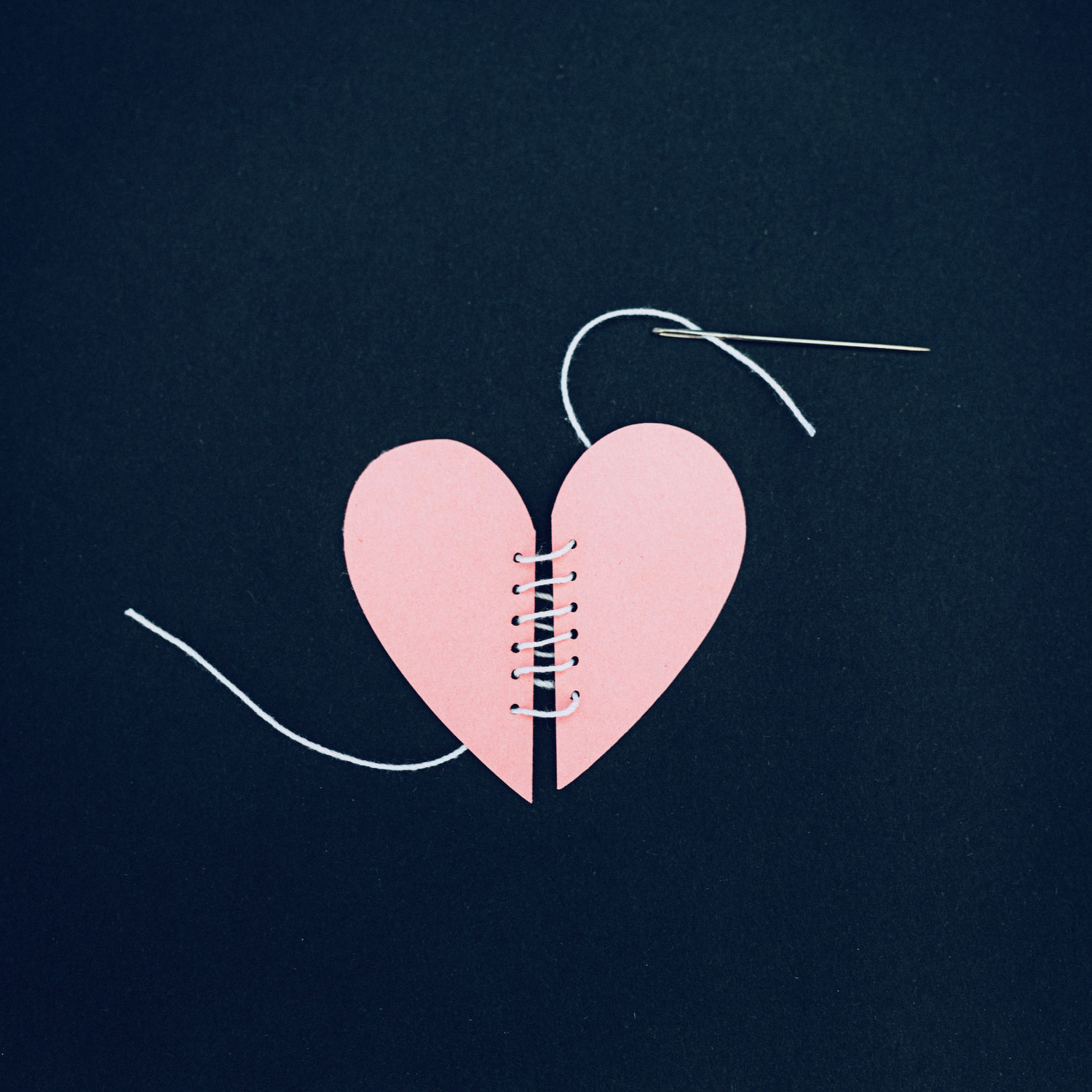 Das Herz zusammenflicken - was tun bei Trennungsschmerz & Liebeskummer?