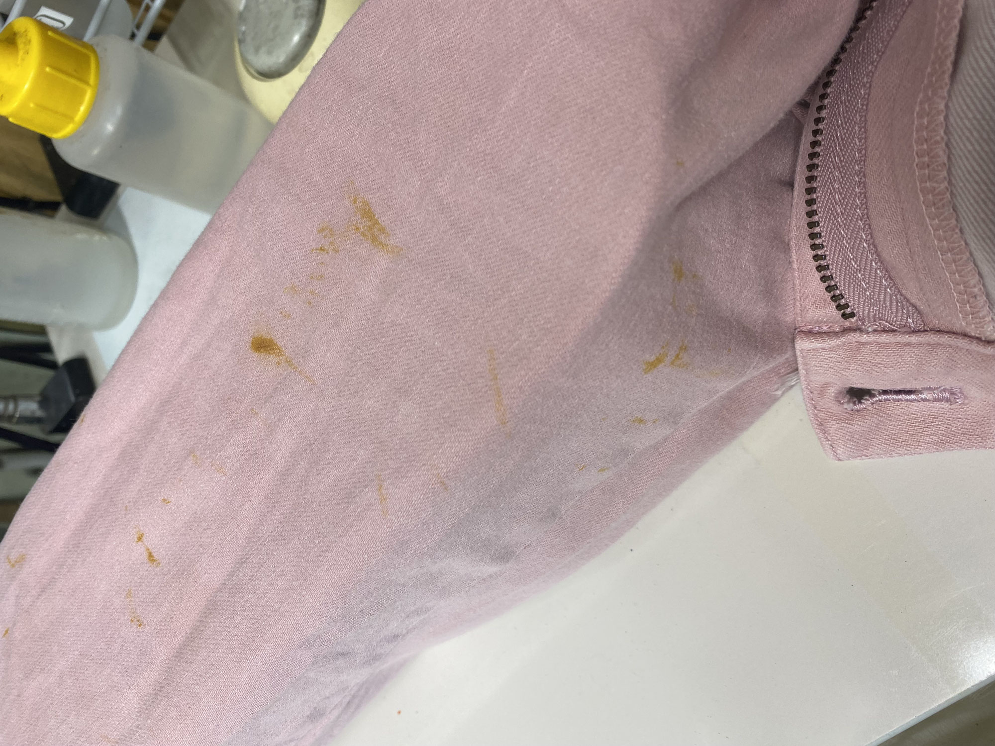 スキニーパンツのしみ抜き