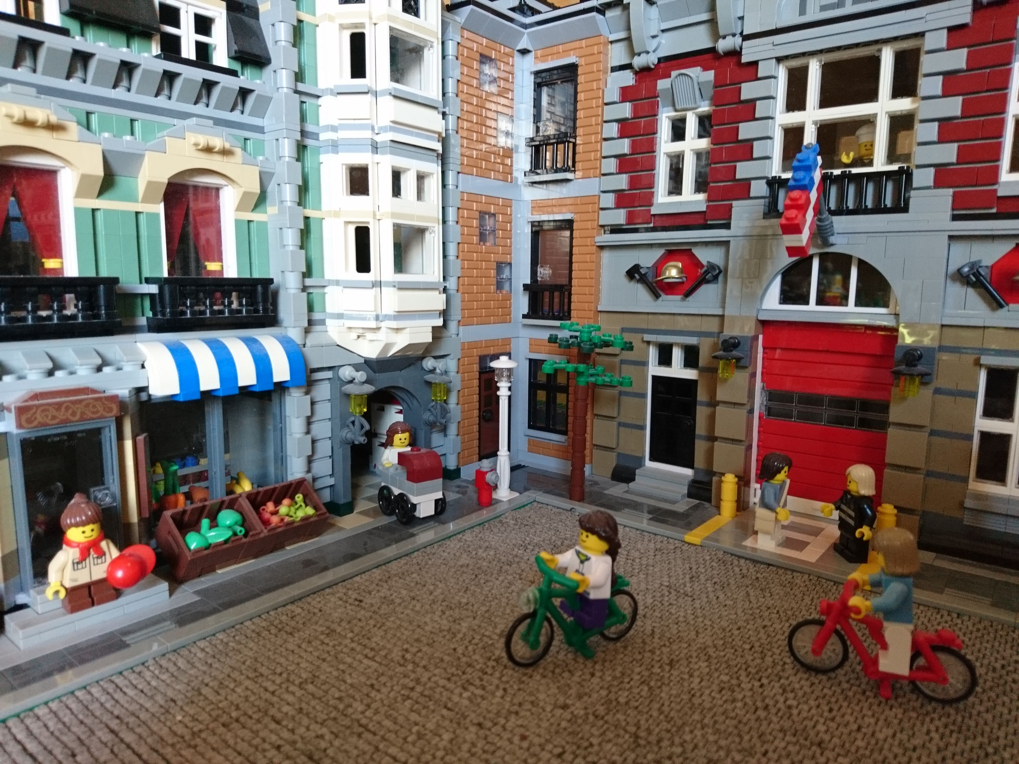 Lego Modukar Buildings: Eckhaus