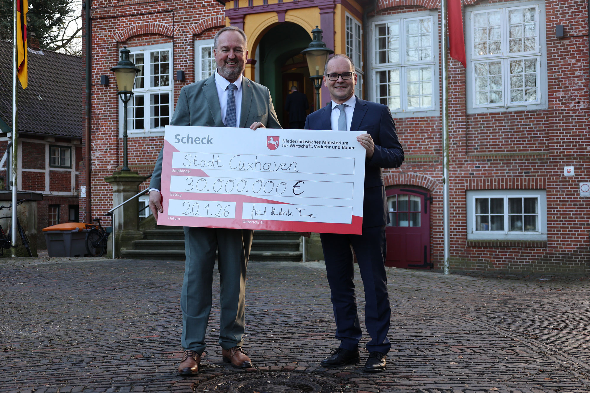 30 Millionen Euro für leistungsfähige Hafenanbindung: Land Niedersachsen fördert Neubau des Hafenzubringers in Cuxhaven