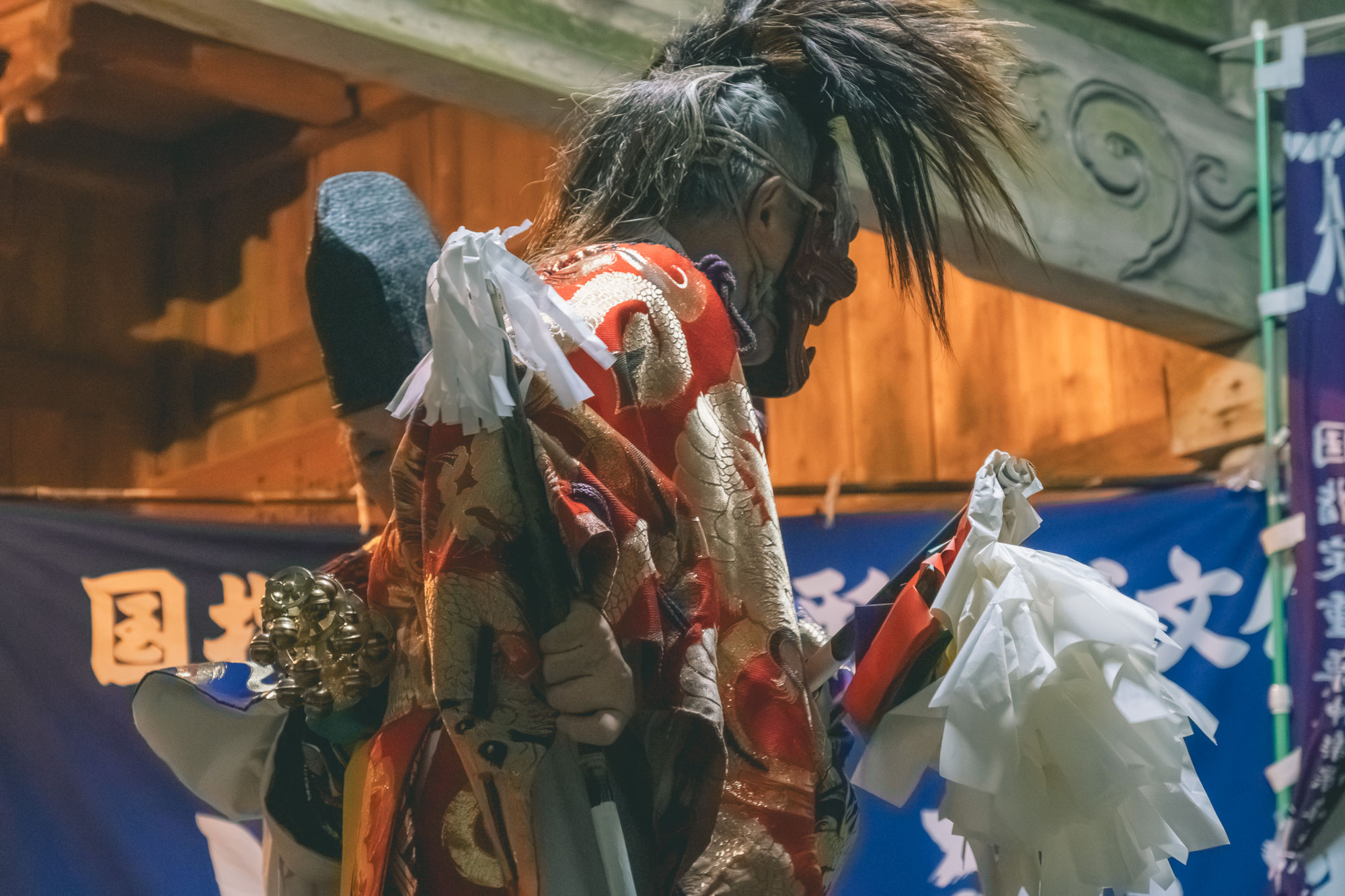 【上毛町西友枝小畑】貴船神社 黒土神楽講奉納へ｜フォトライターの歴史カメラ旅