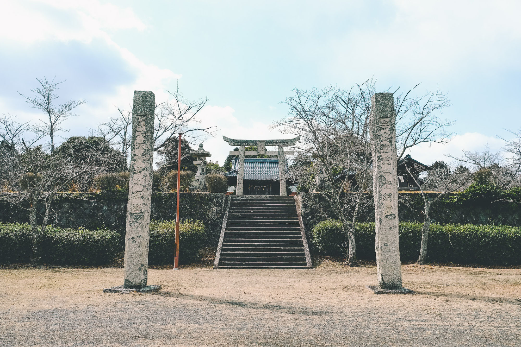 【豊前市】空が広く近くにある、天地山公園の中にある「甲神社（かぶとじんじゃ）」へ