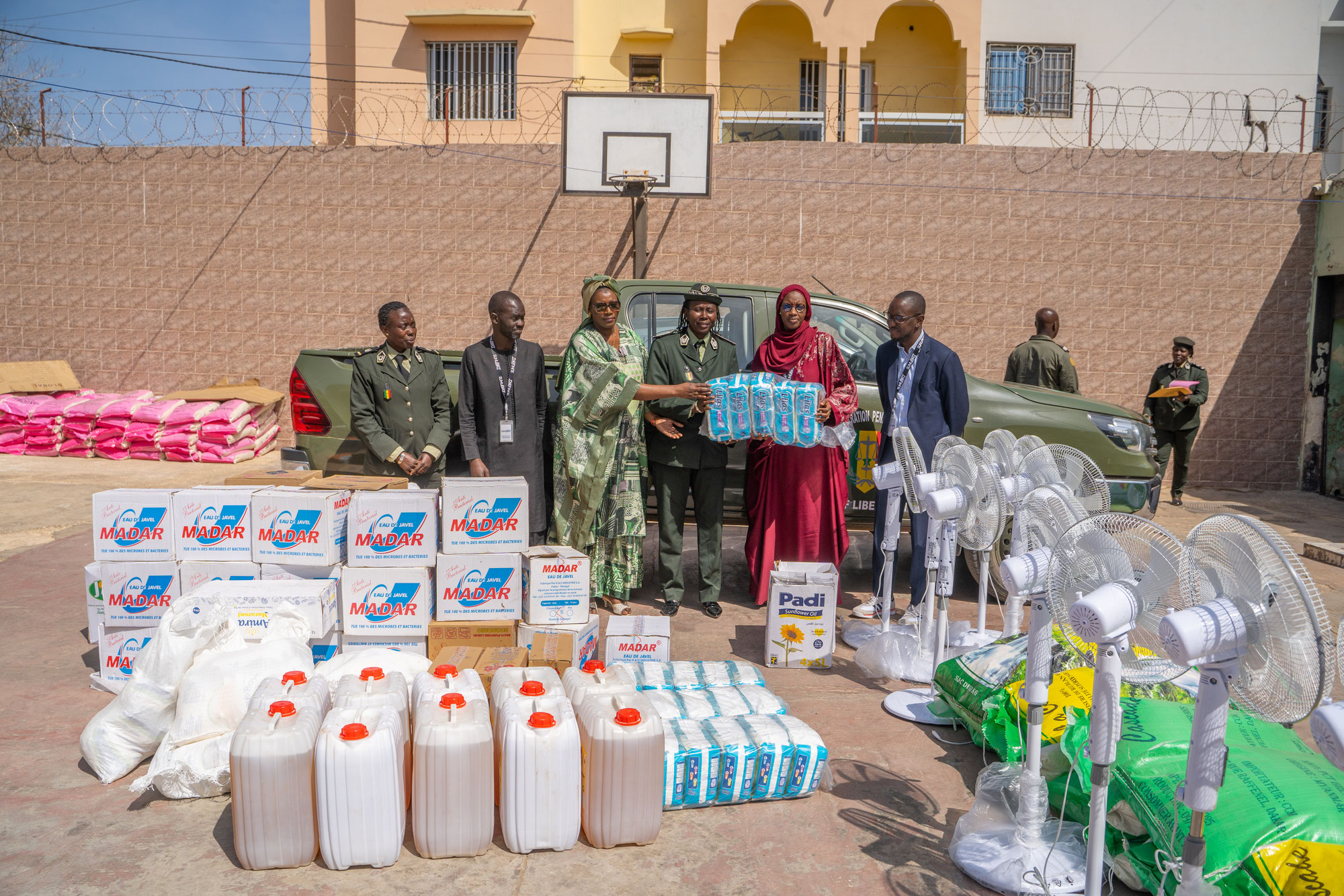RSE- DAKAR MOBILITE apporte une contribution à la Maison d'Arrêt pour Femmes de Liberté 6