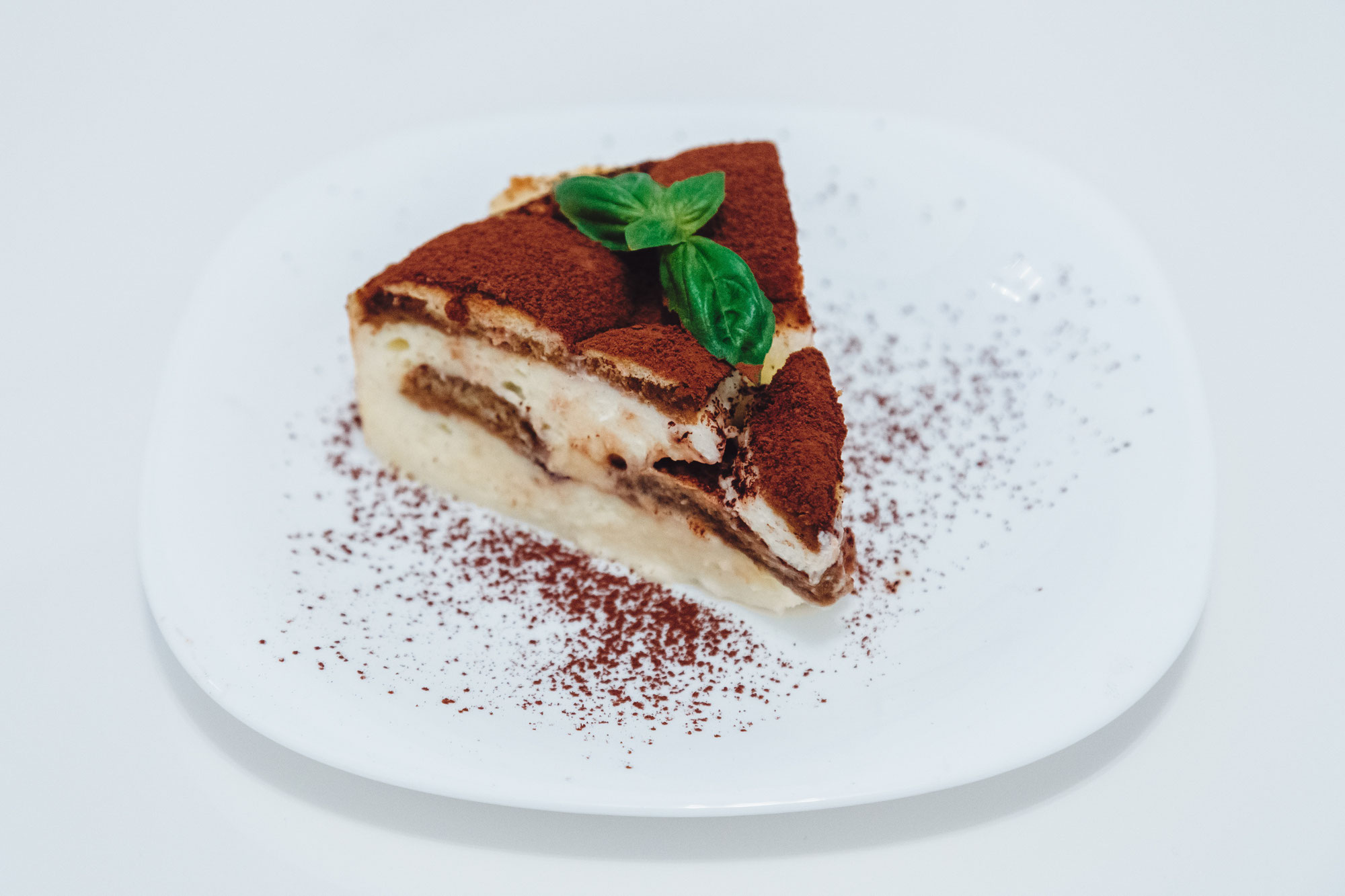 Ecco una ricetta classica per preparare un delizioso tiramisù: