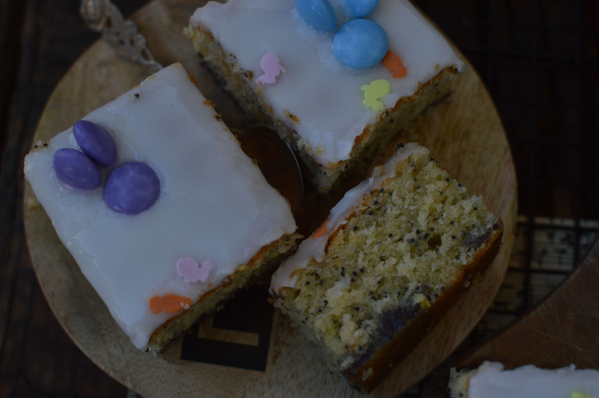 Mohn-Zitronen Blechkuchen