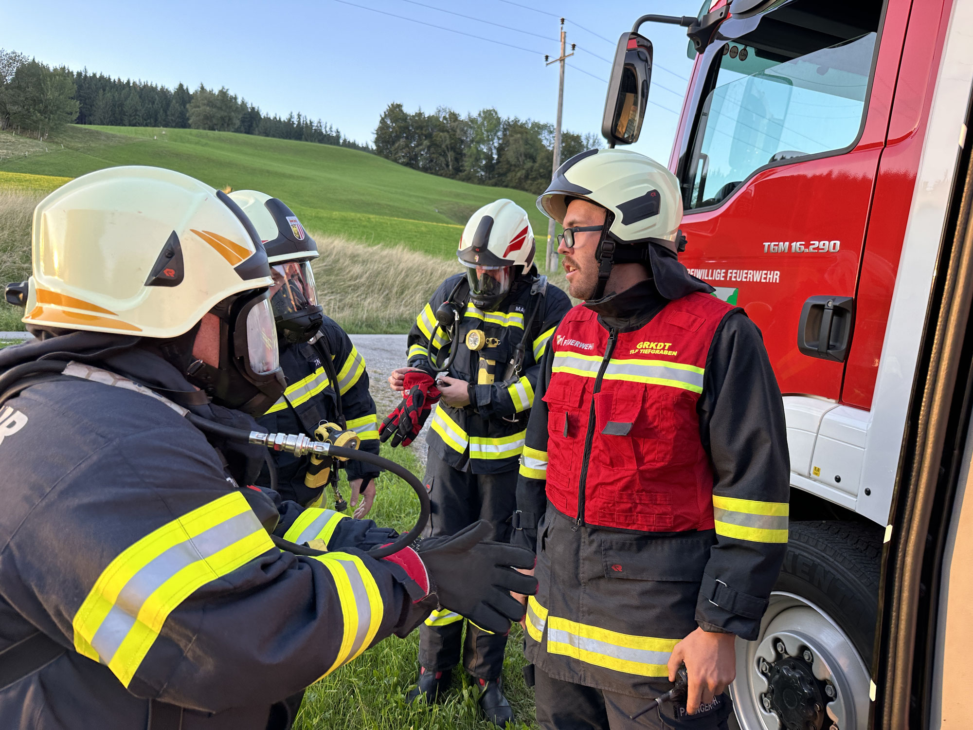 Übung: Garagenbrand in Tiefgraben-Hochmoor
