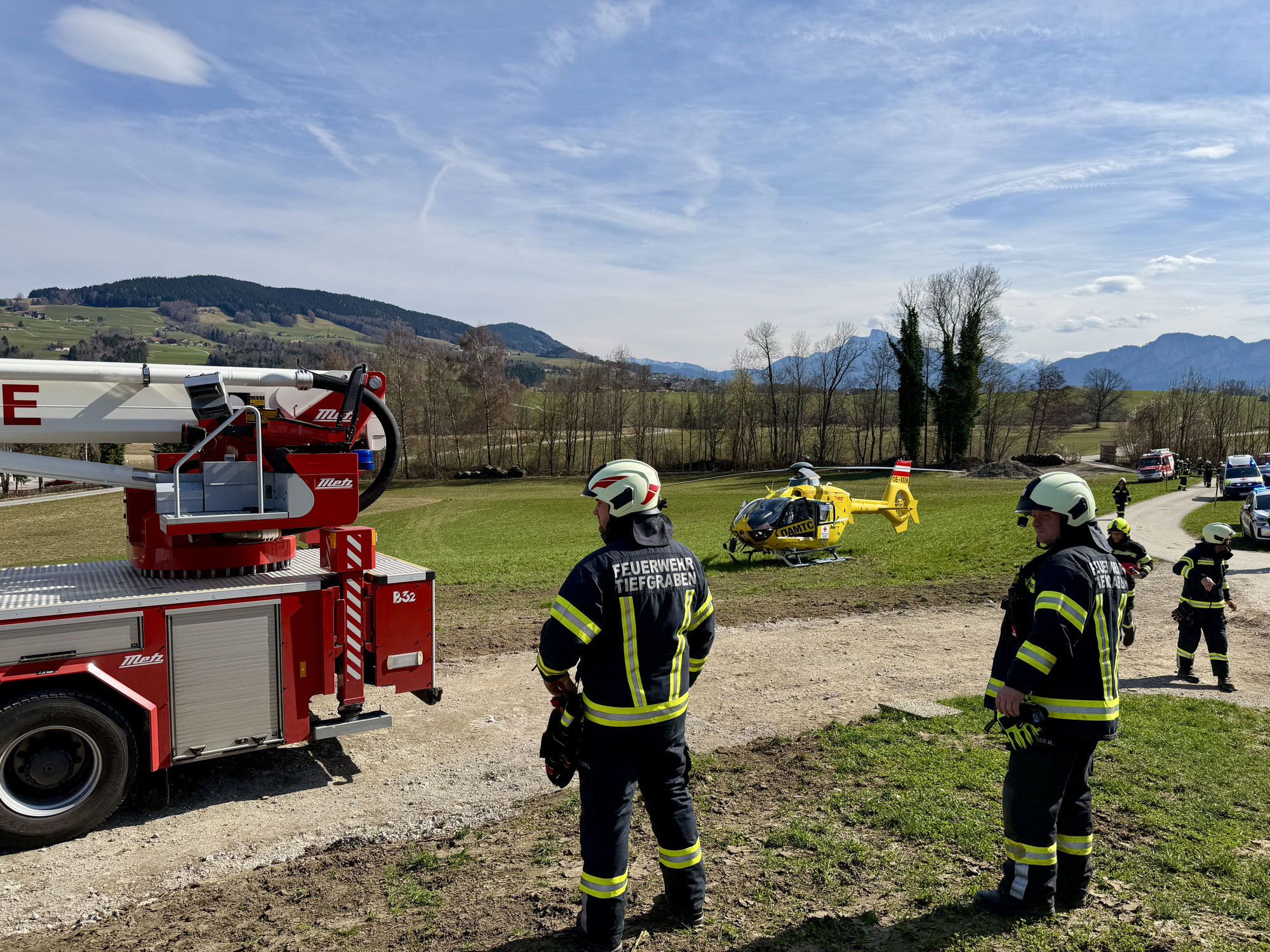 Tiefgraben: Personenrettung aus in Bau befindlicher Güllegrube