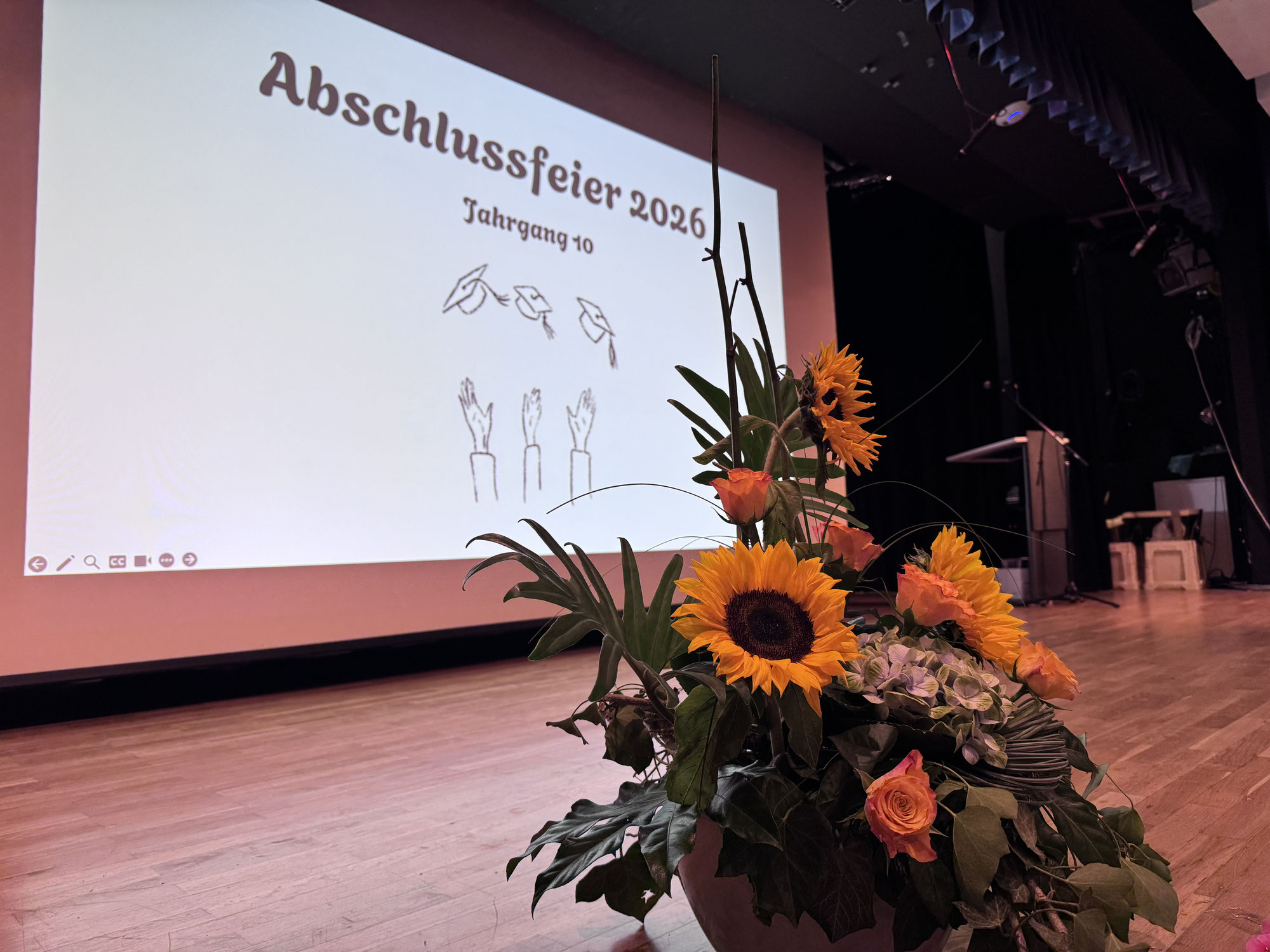 Feierlicher Abschied für den Jahrgang 10 der Esther-Bejarano-Gesamtschule