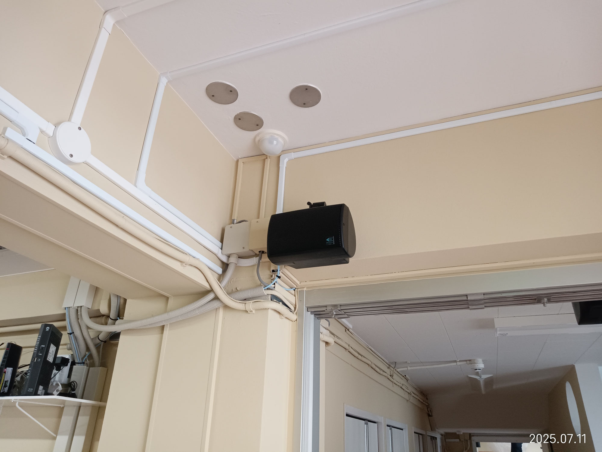 愛知県名古屋市　デイサービスM様　スピーカー取付工事