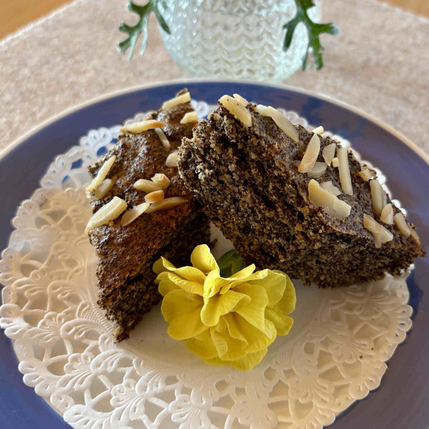 KÖSTLICHER MOHNKUCHEN - SUPERFOOD OHNE ZUCKER & MEHL