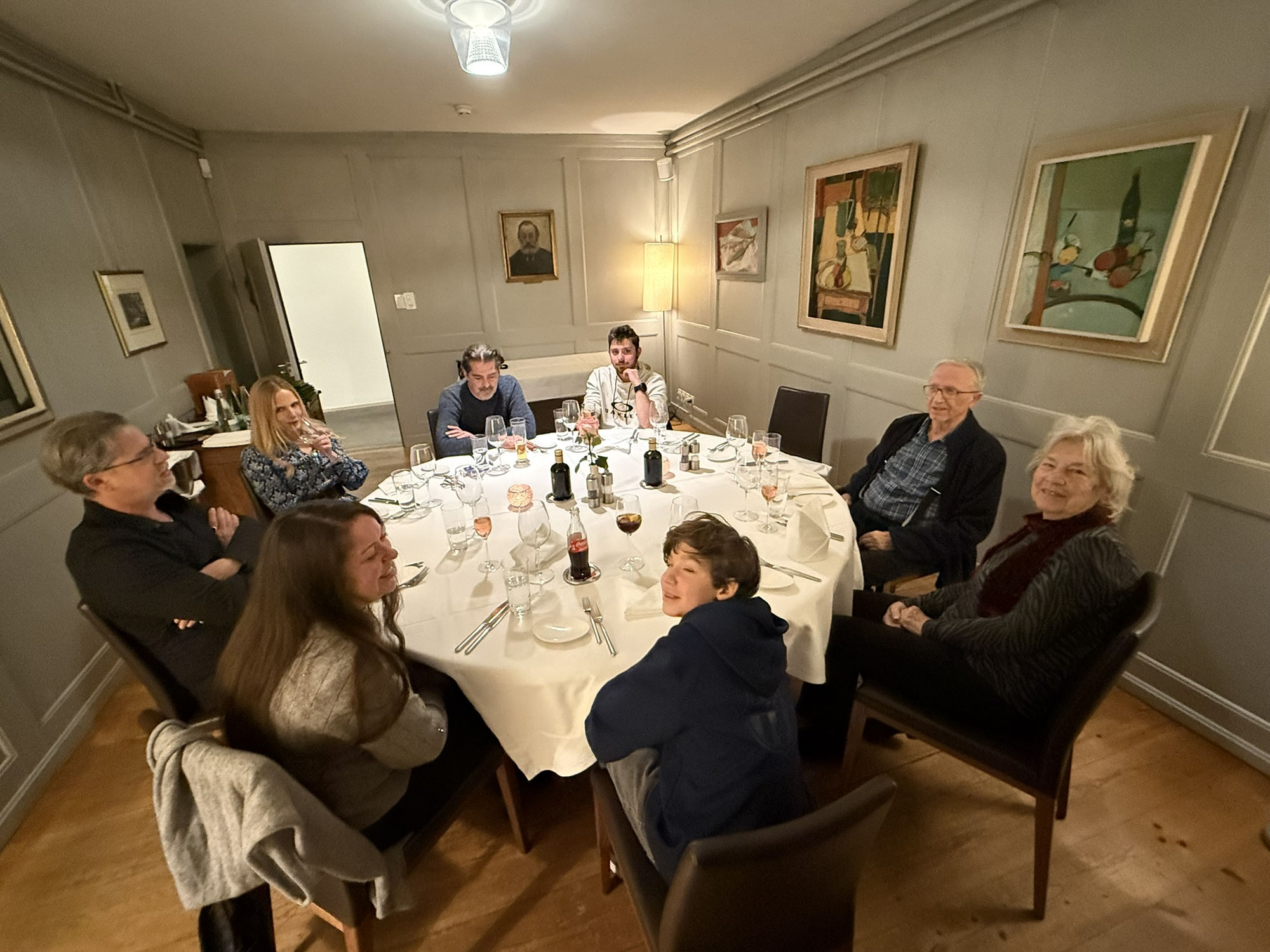 Gebi Dad :: Mam lädt ins Schloss
