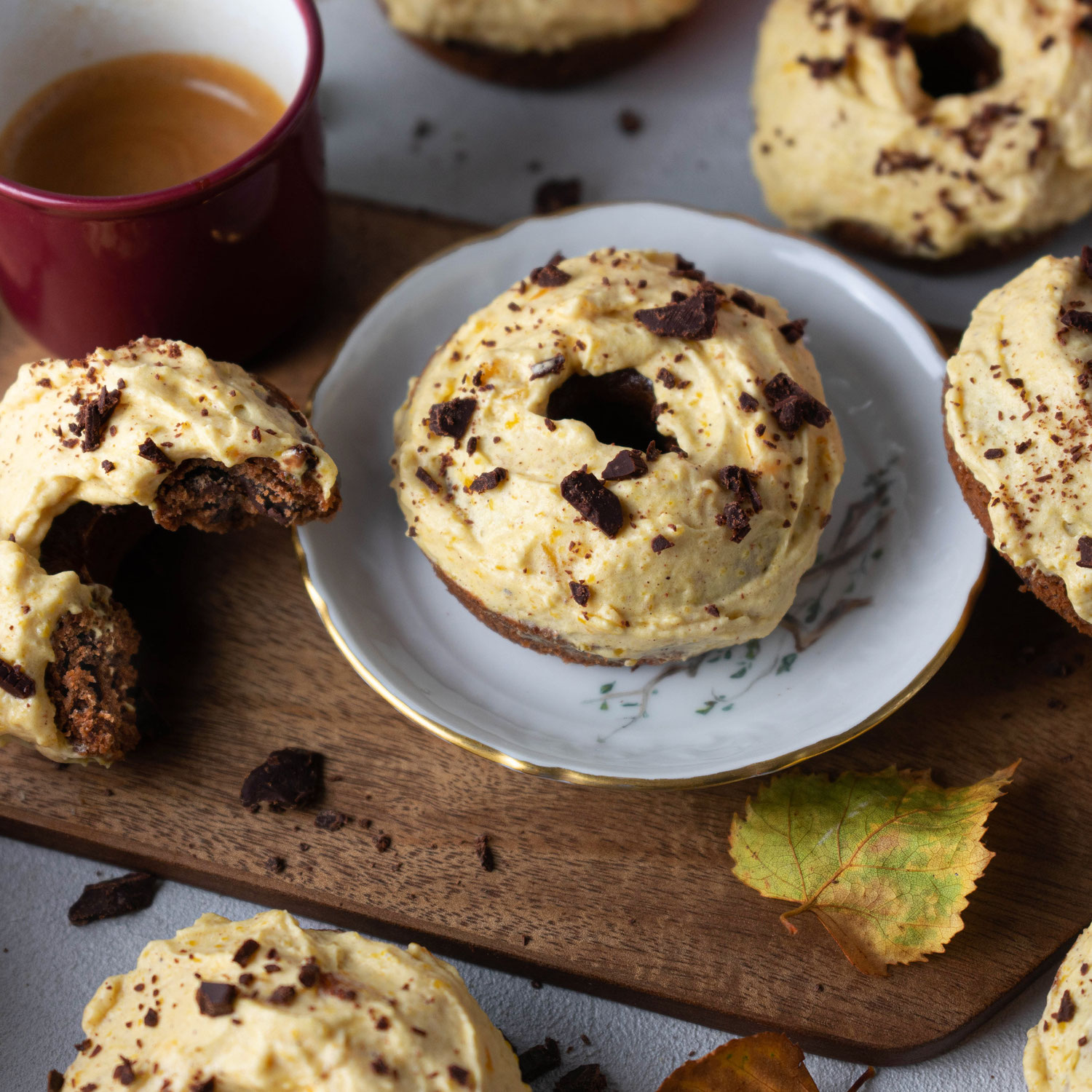 Schoko Zucchini Donuts mit Pumpkin Spice Creme