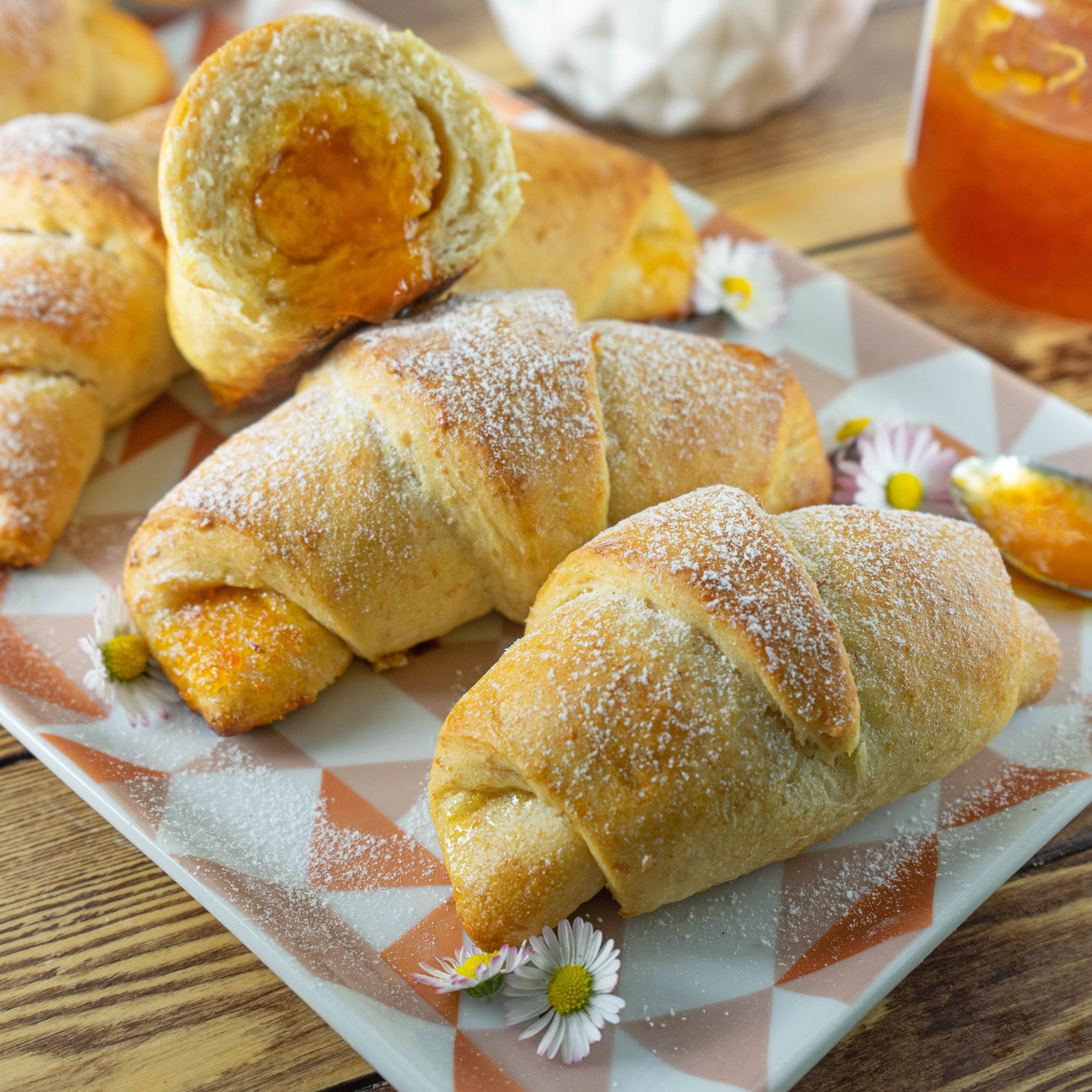 Brioches mit Marmelade