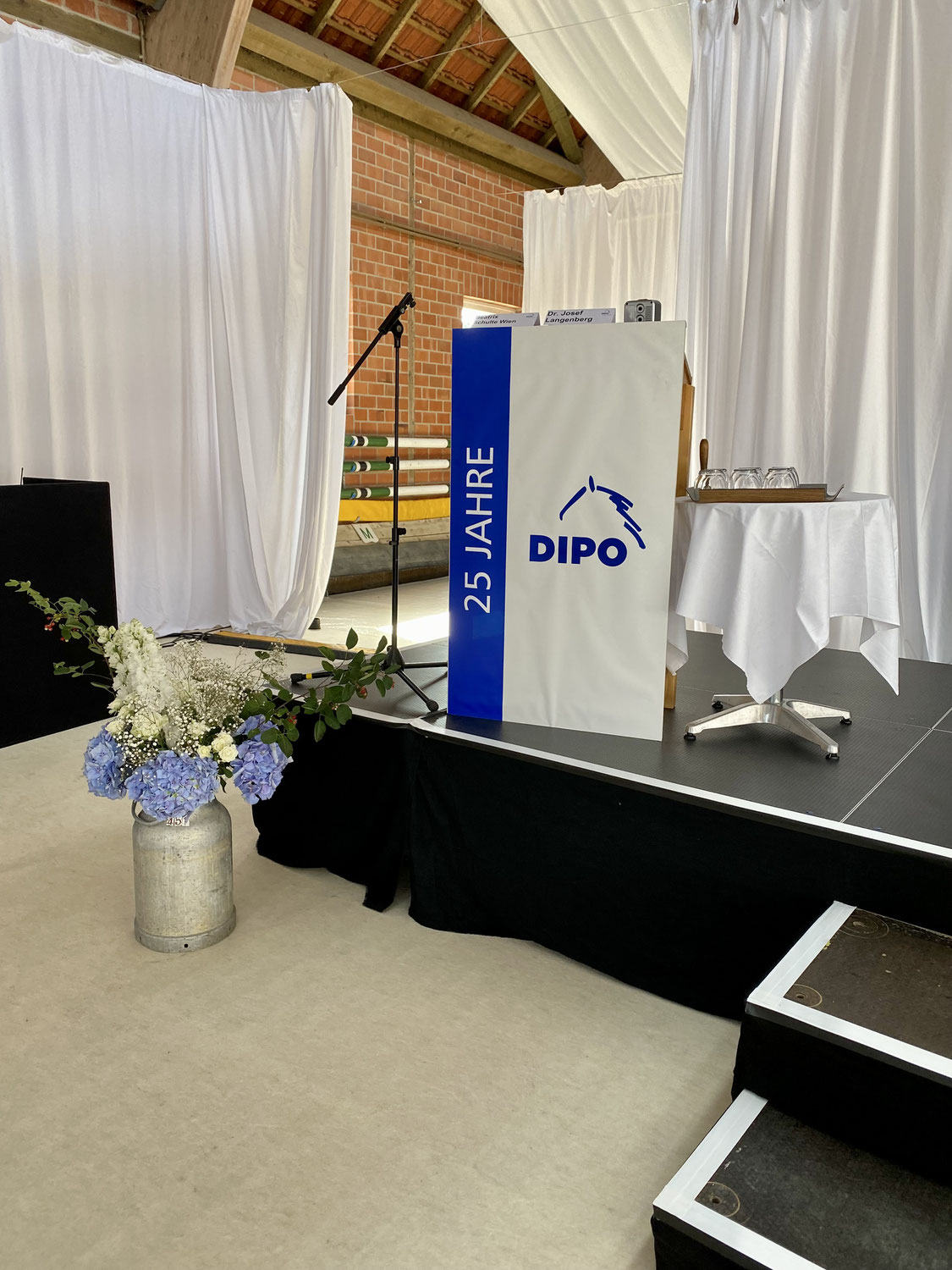 25 Jahre "Deutsches Institut für Pferdeosteopathie"