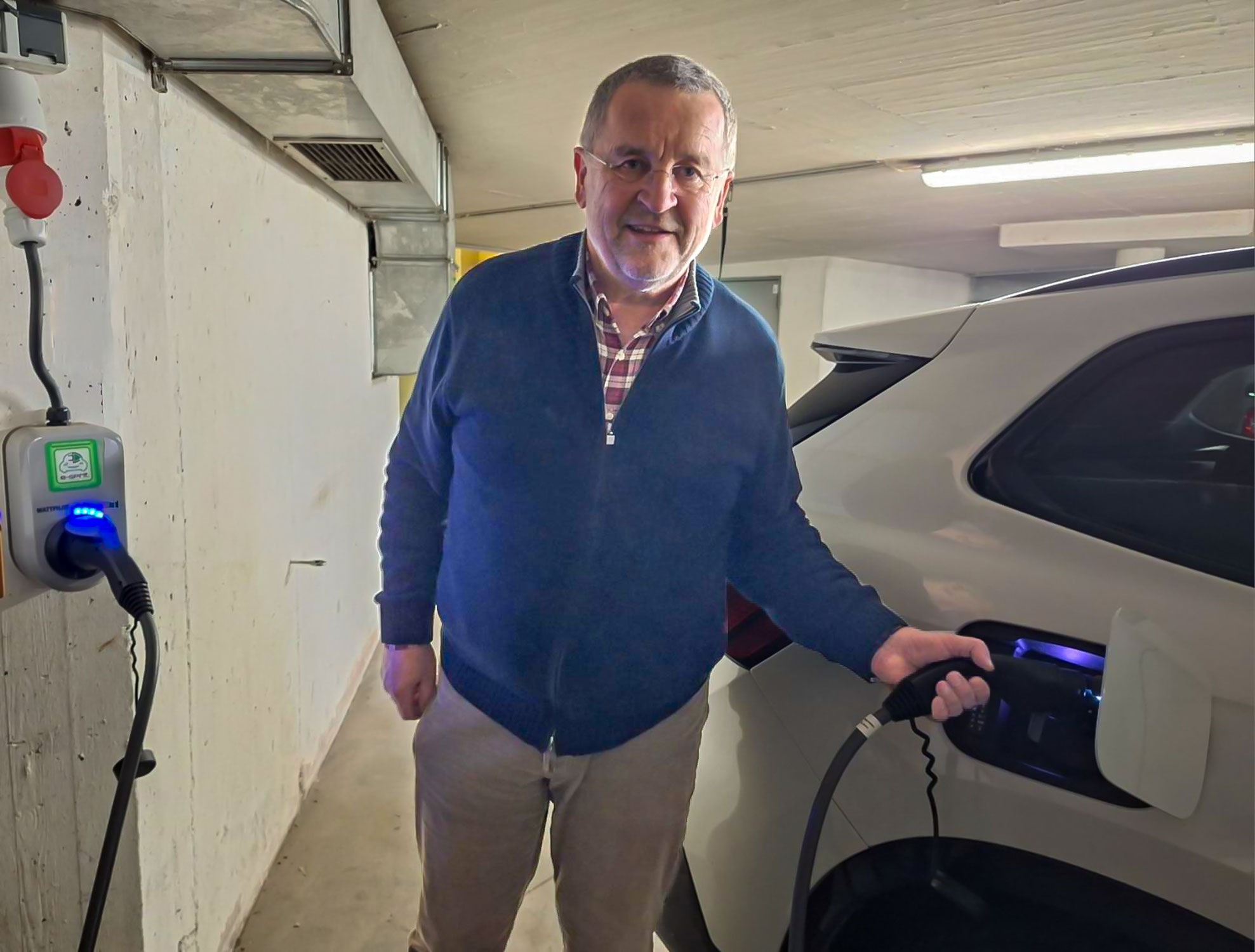 Interview: PV-Anlagen auf Mehrparteienhäusern & E-Mobilität
